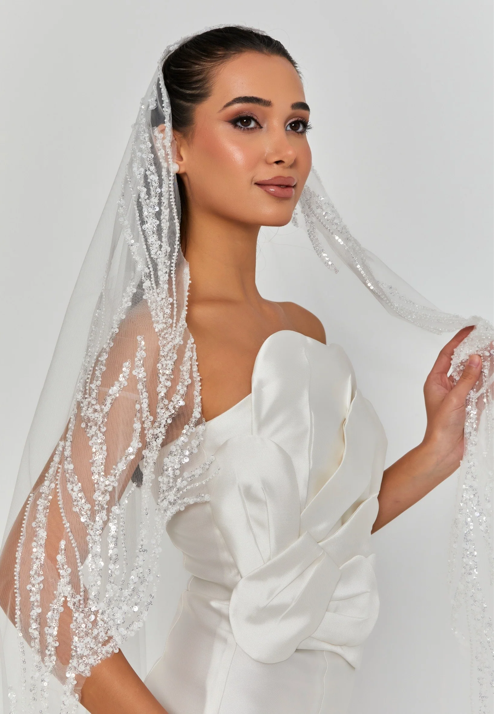Beaded Section Single Tier Tulle Veil aba24-15 - Image 5
