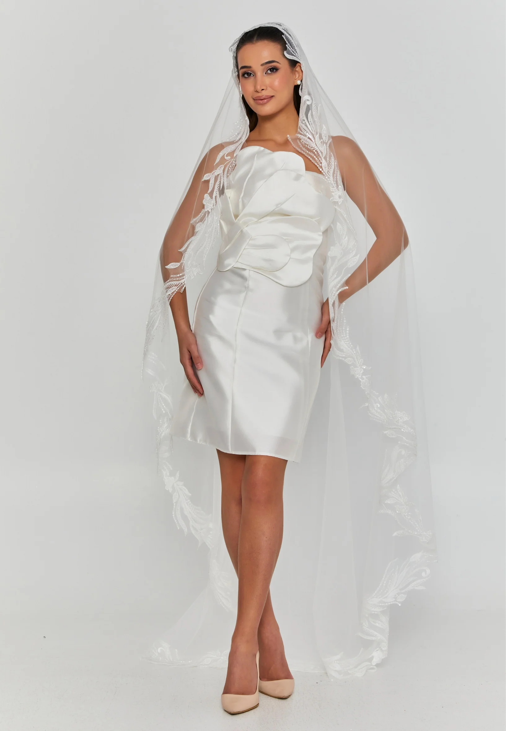 Beaded Section Single Tier Tulle Veil aba24-26