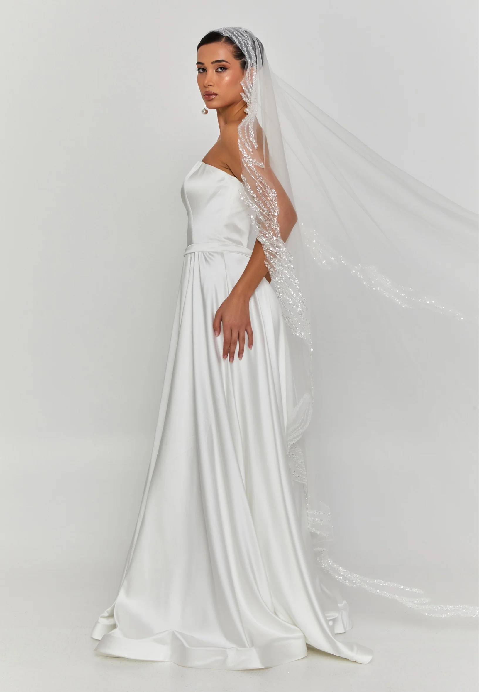 Beaded Section Single Tier Tulle Veil aba24-40 - Image 3