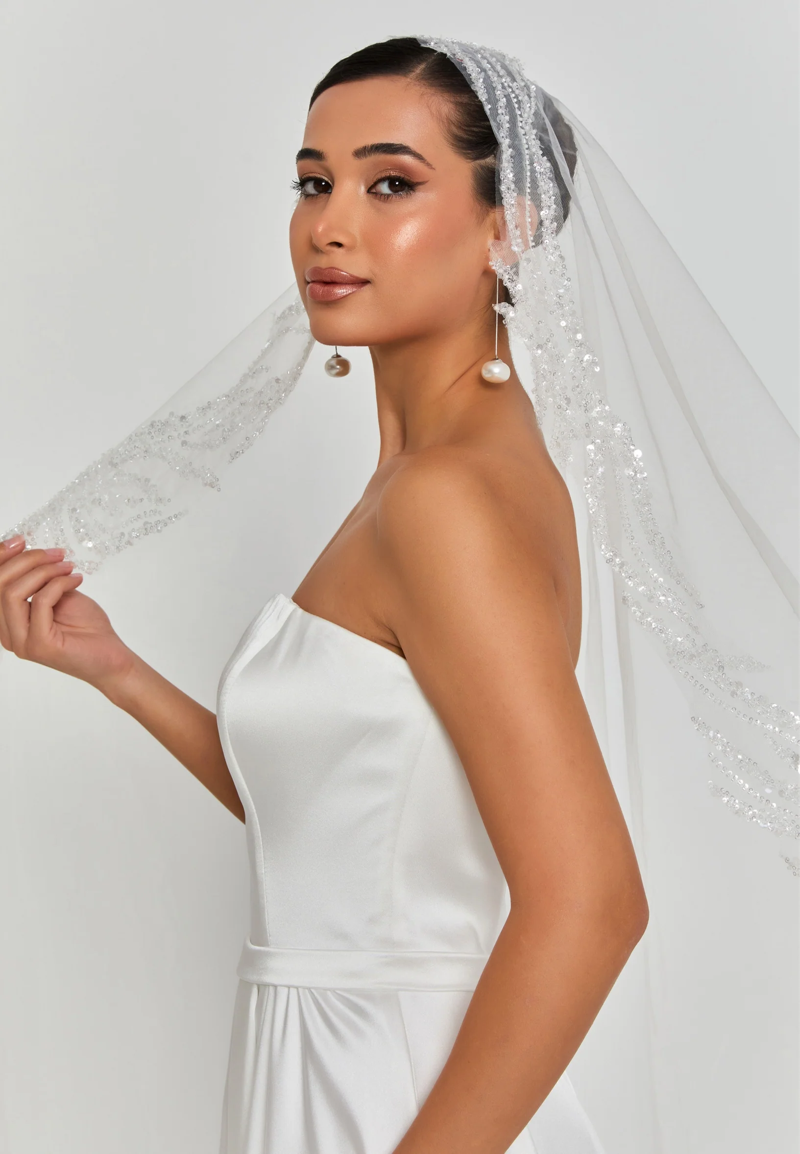 Beaded Section Single Tier Tulle Veil aba24-40 - Image 5