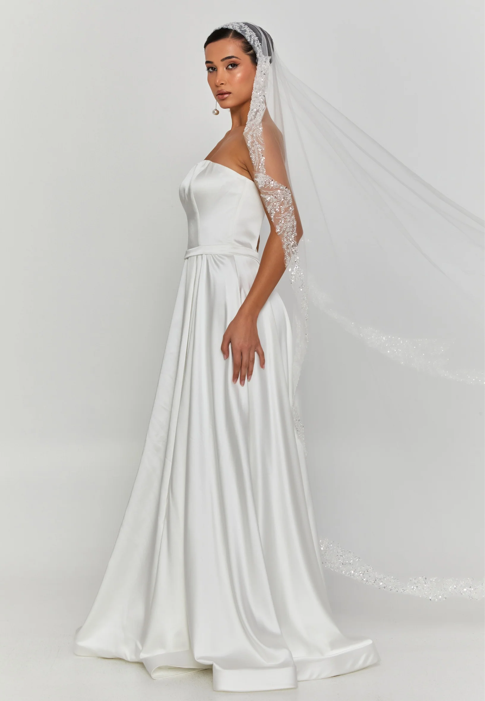 Beaded Section Single Tier Tulle Veil aba24-41 - Image 3