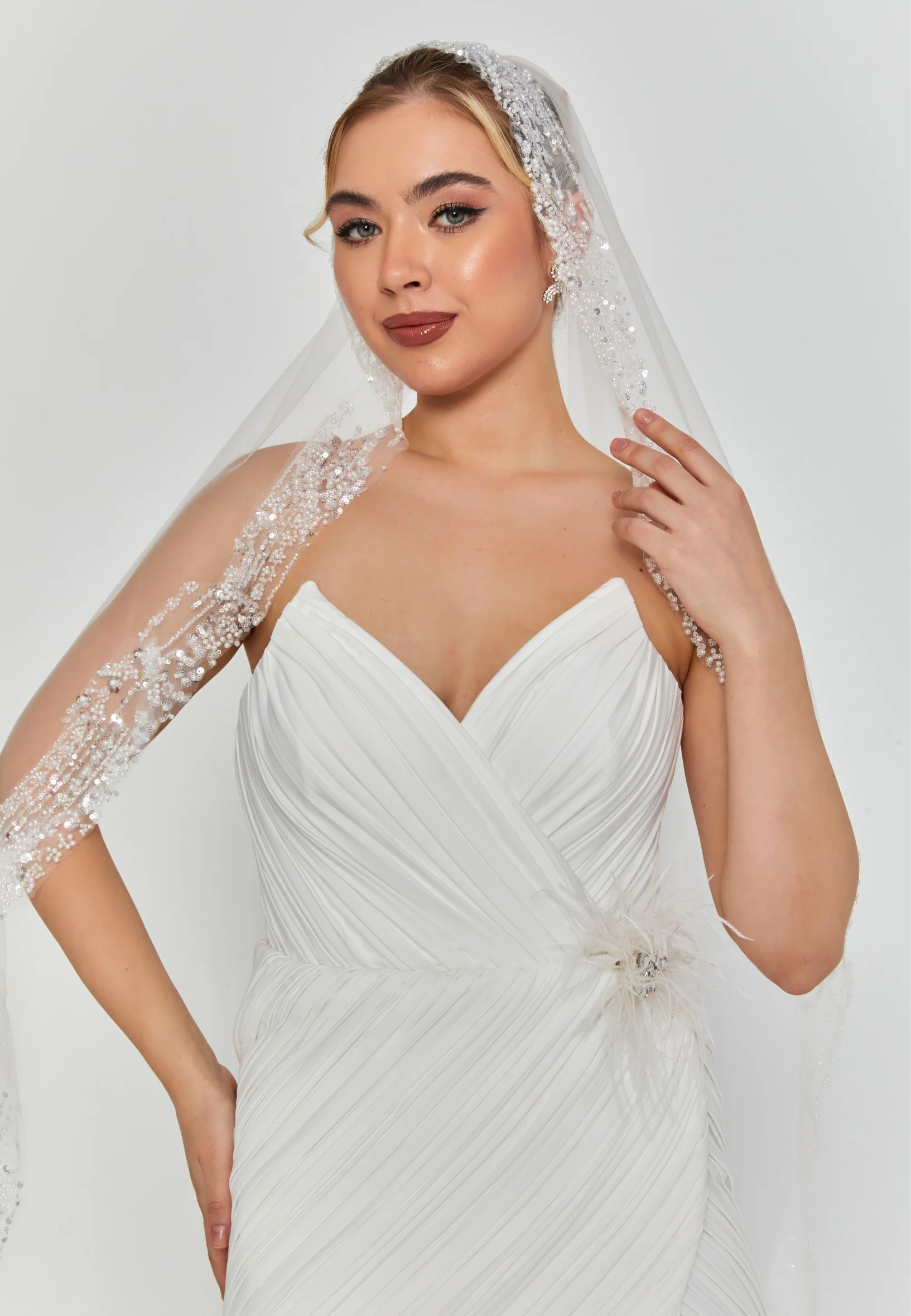 Beaded Section Single Tier Tulle Veil aba24-43 - Image 4