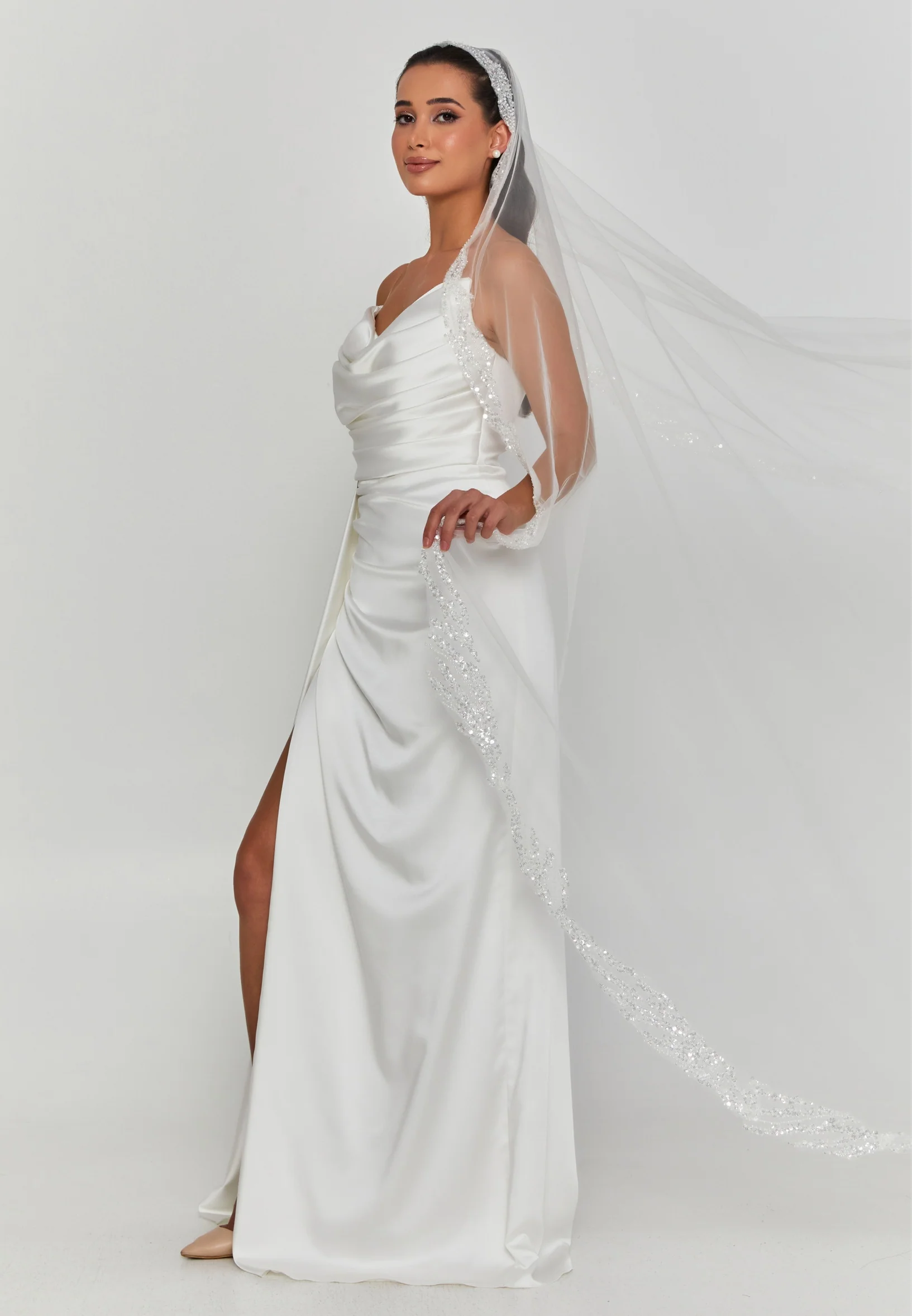 Beaded Section Single Tier Tulle Veil aba24-44 - Image 3