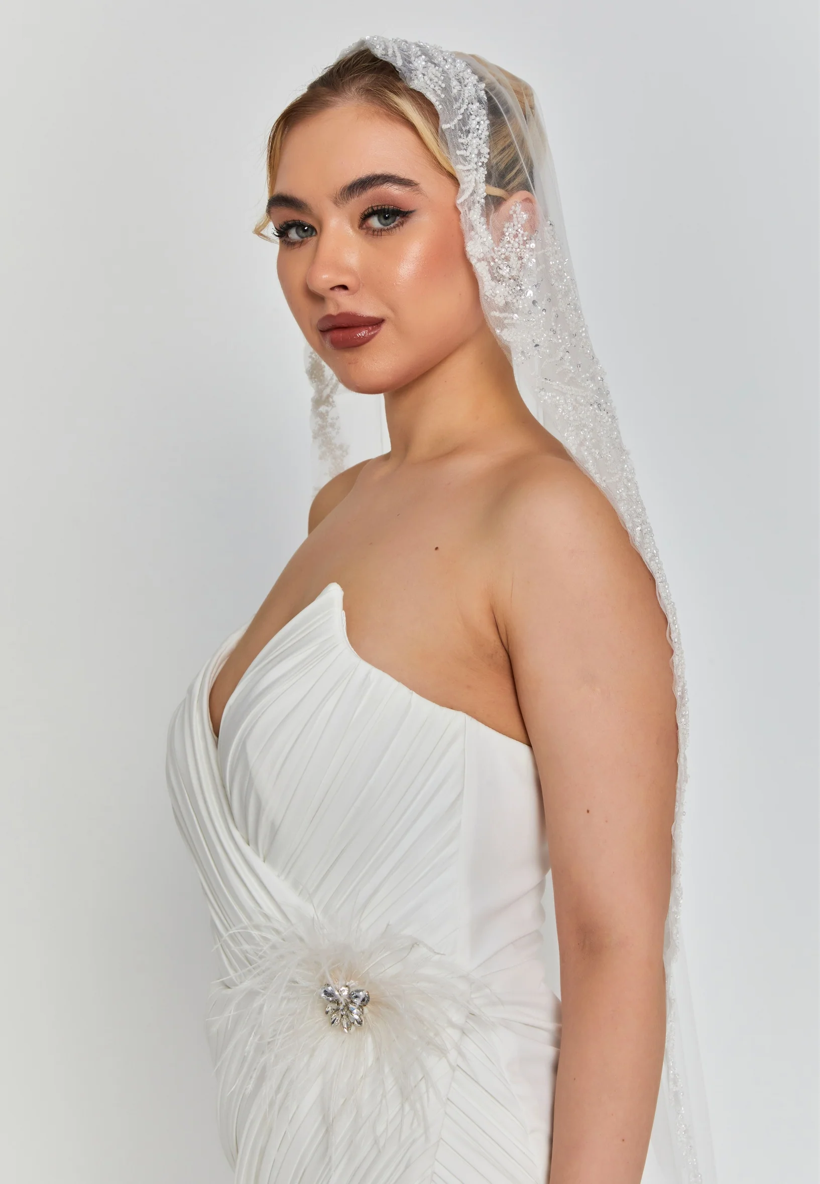 Beaded Section Single Tier Tulle Veil aba24-47 - Image 5