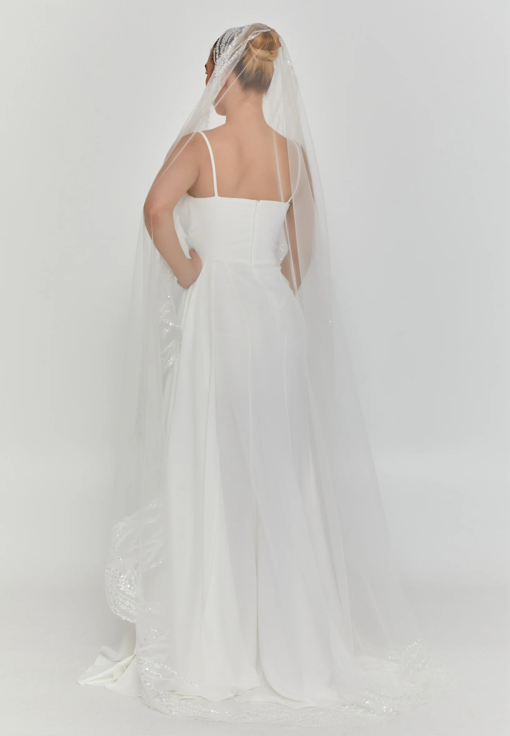 Beaded Section Single Tier Tulle Veil aba24-5 - Image 2