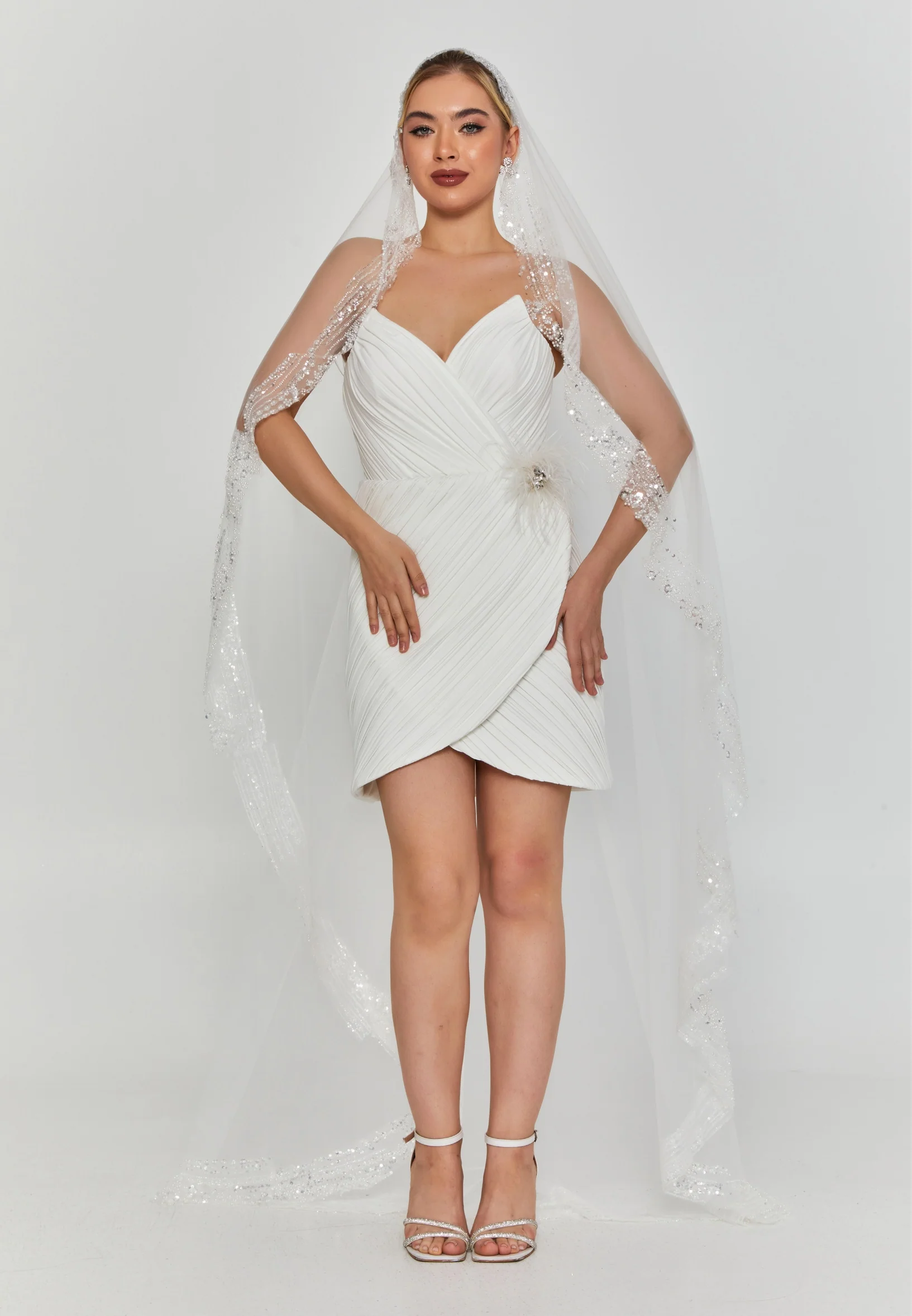 Beaded Section Single Tier Tulle Veil aba24-52