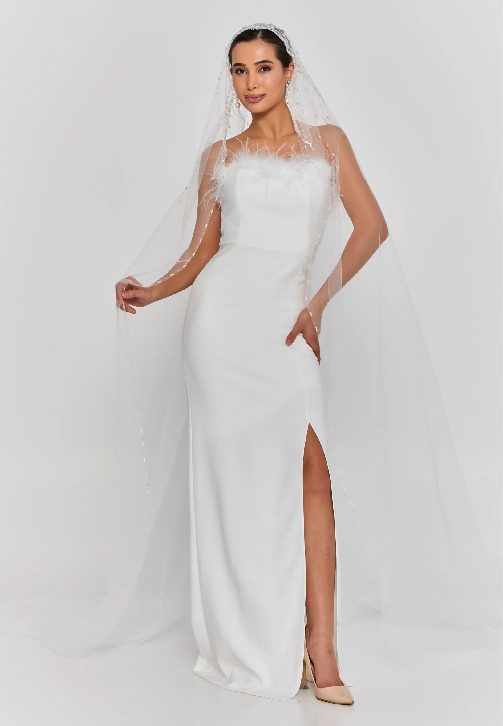 Beaded Section Single Tier Tulle Veil aba24-59