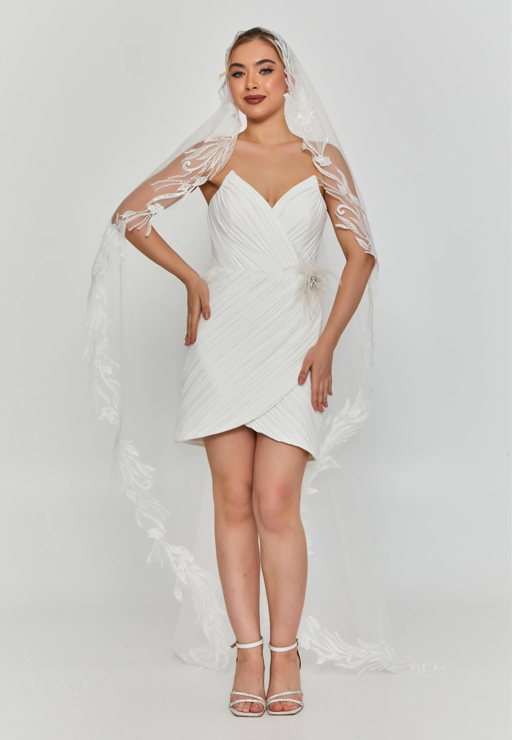 Beaded Section Single Tier Tulle Veil aba24-6