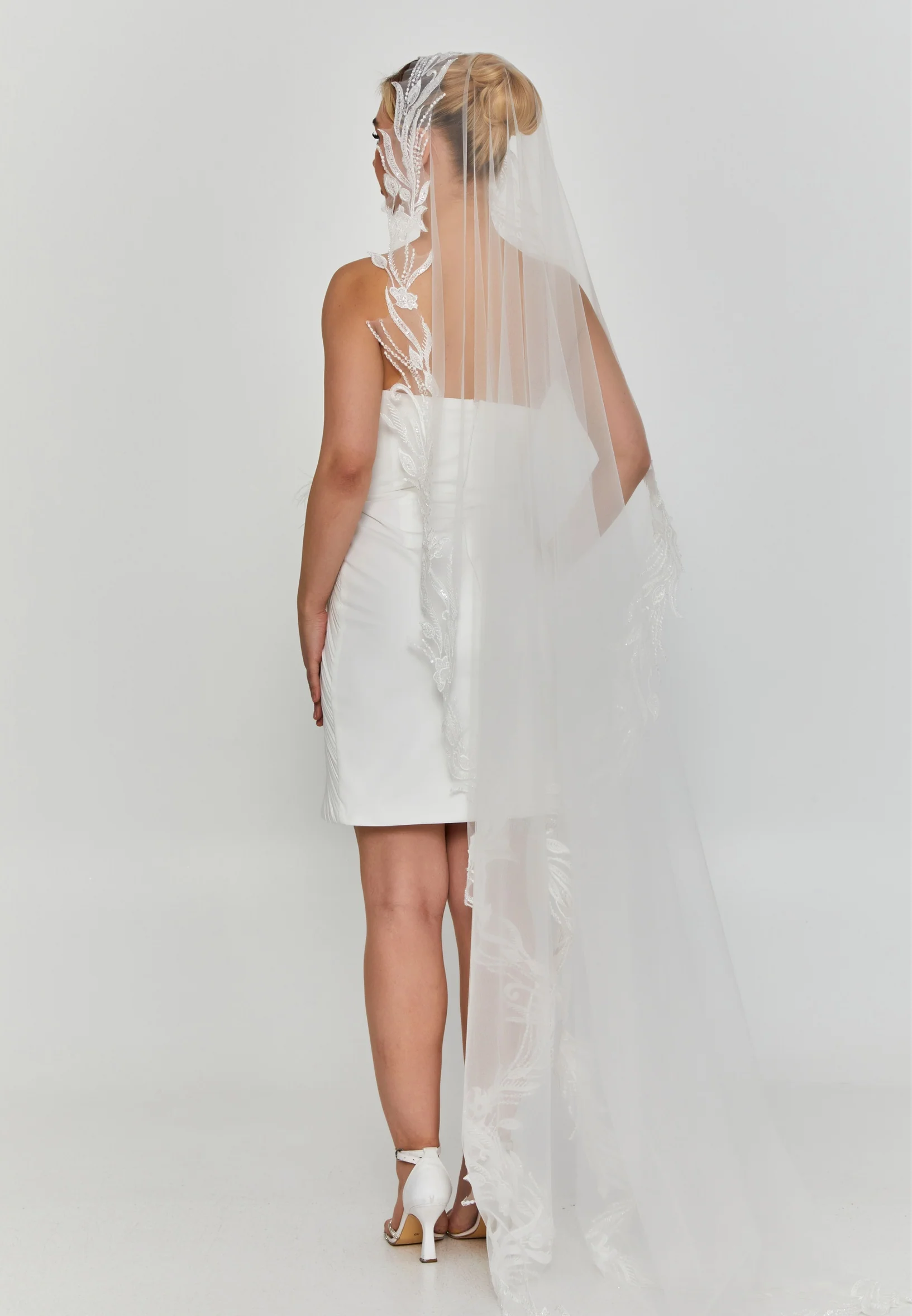 Beaded Section Single Tier Tulle Veil aba24-6 - Image 2