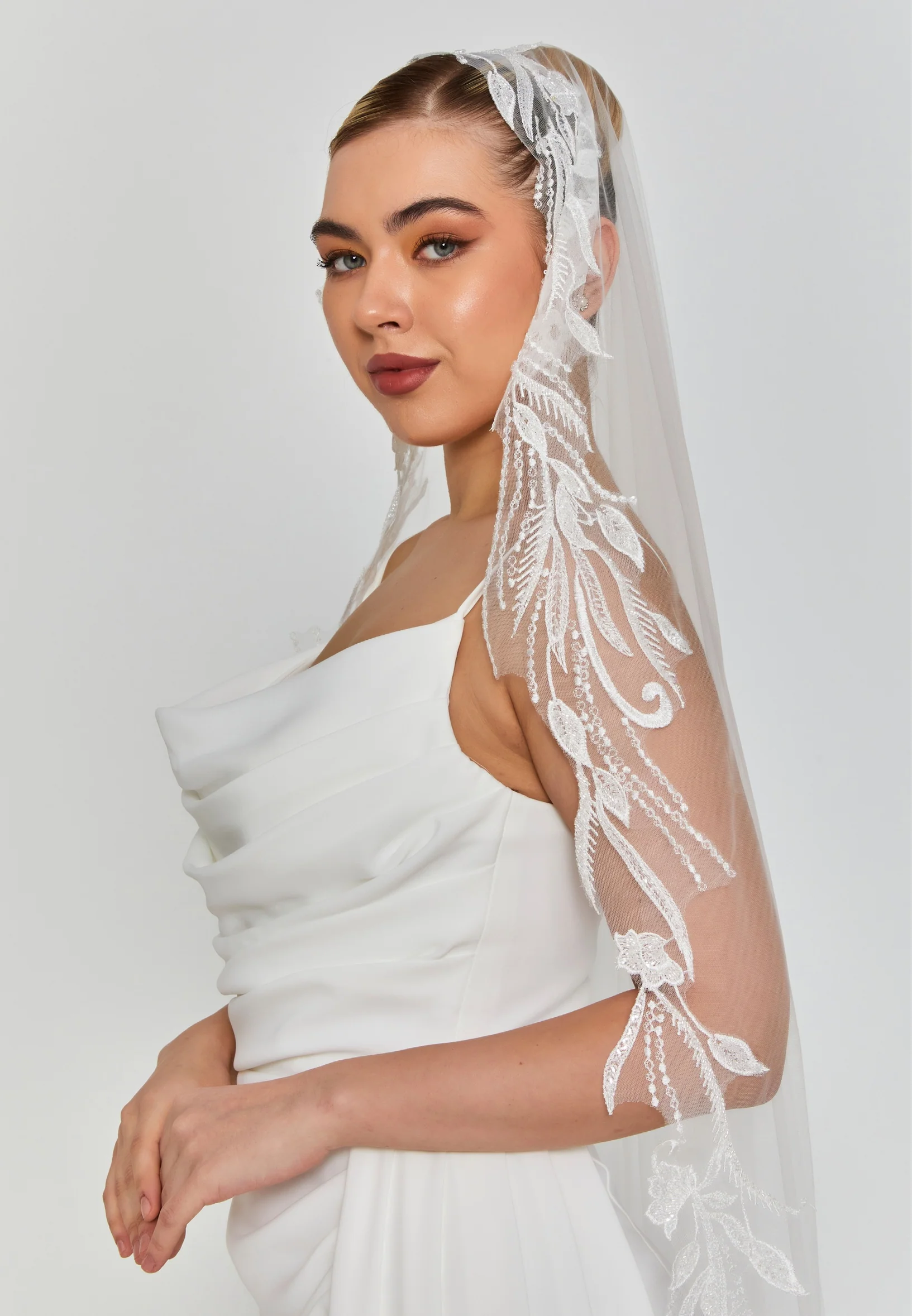 Lace Single Tier Tulle Veil aba24-8 - Image 5
