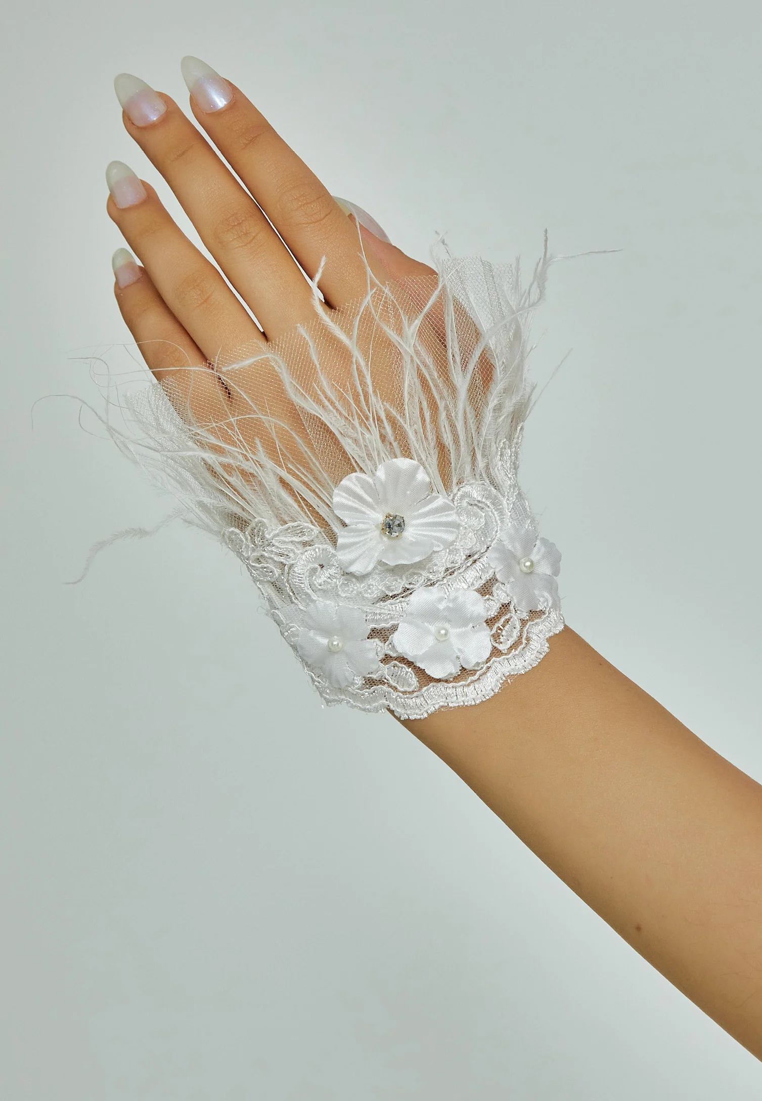Lacy Tulle Bridal Gloves abbimz12065 - Image 4