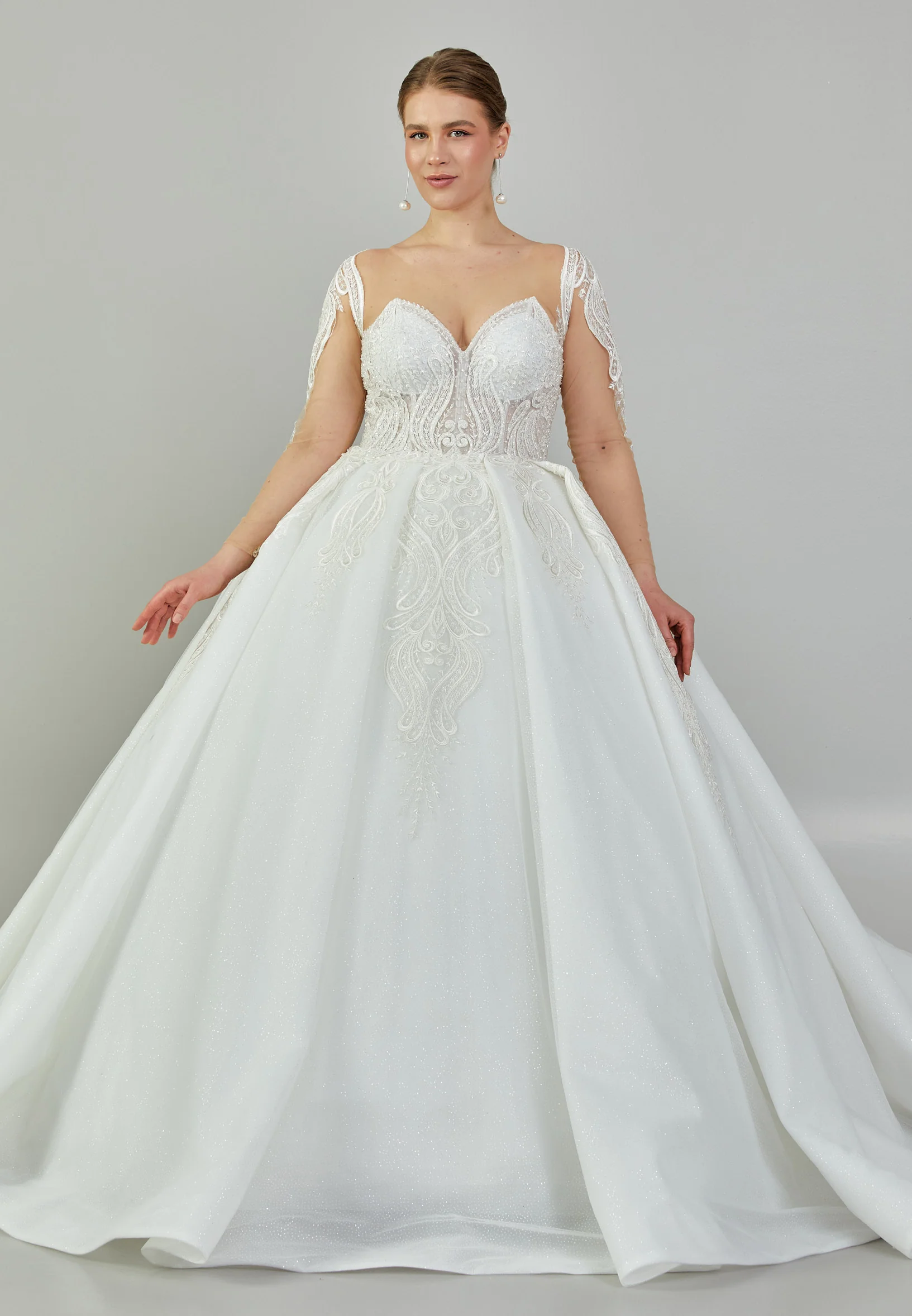 Long Sleeve Maxi Tulle Plus Size Wedding Dress blv350095