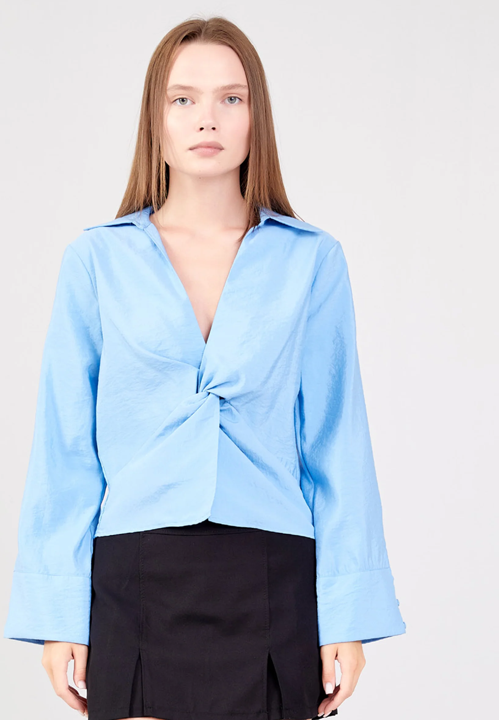 Long Sleeve Solid Color Regular Blouse ber23y4110