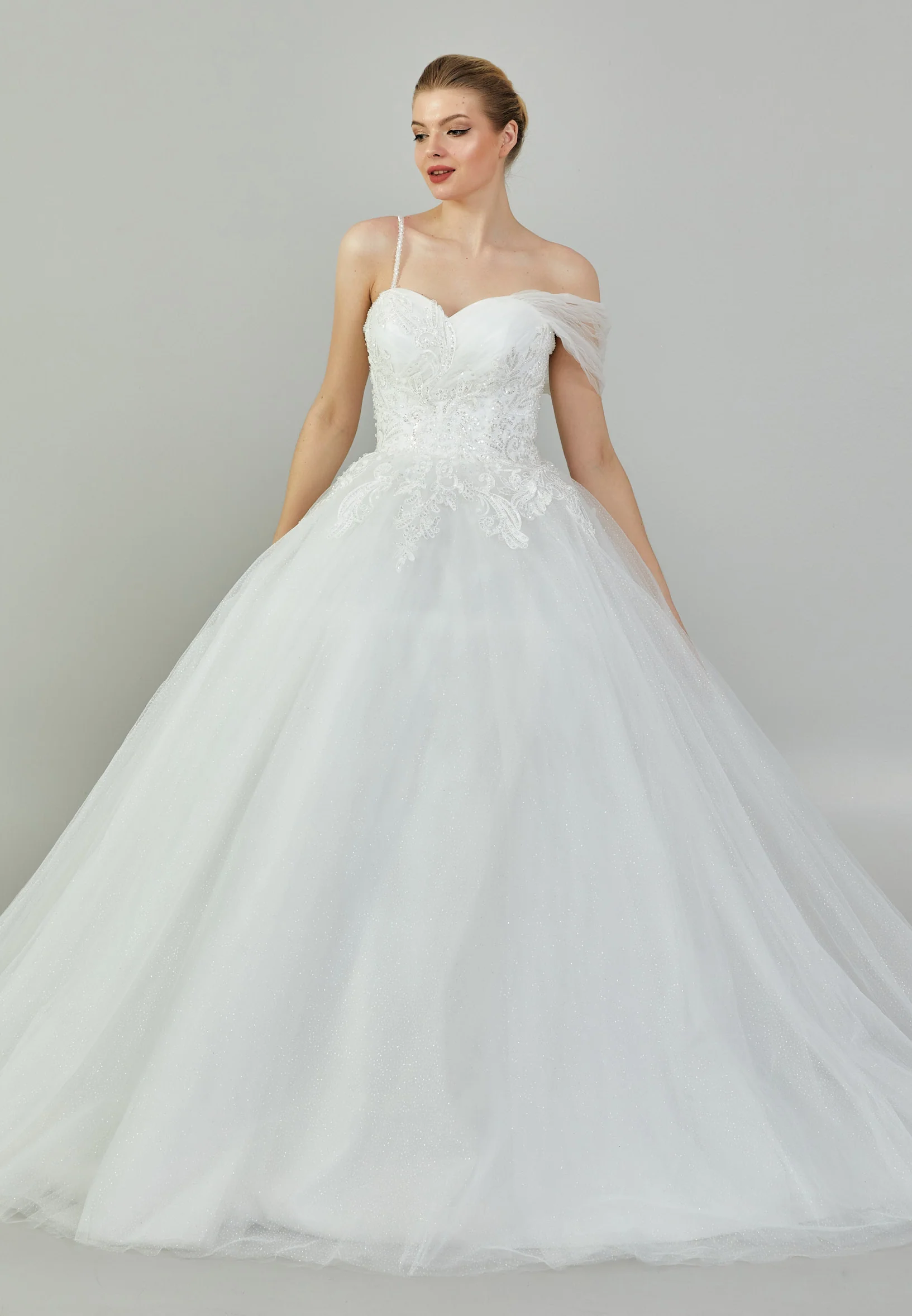 Off Shoulder Maxi Tulle Regular Wedding Dress blv3500014