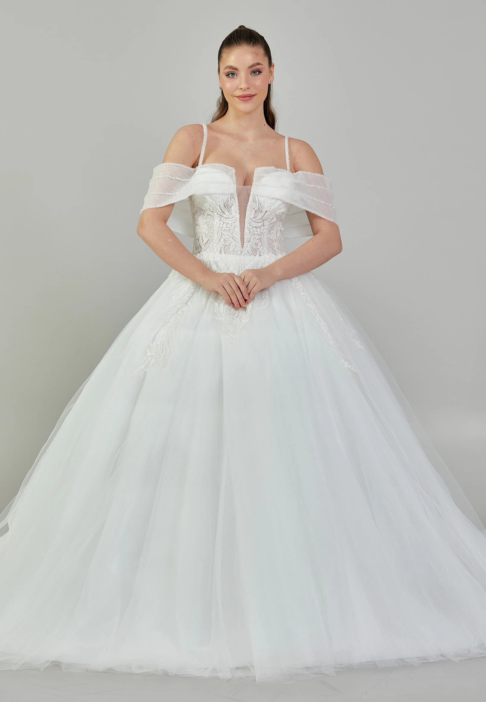 Off Shoulder Maxi Tulle Regular Wedding Dress blv350006