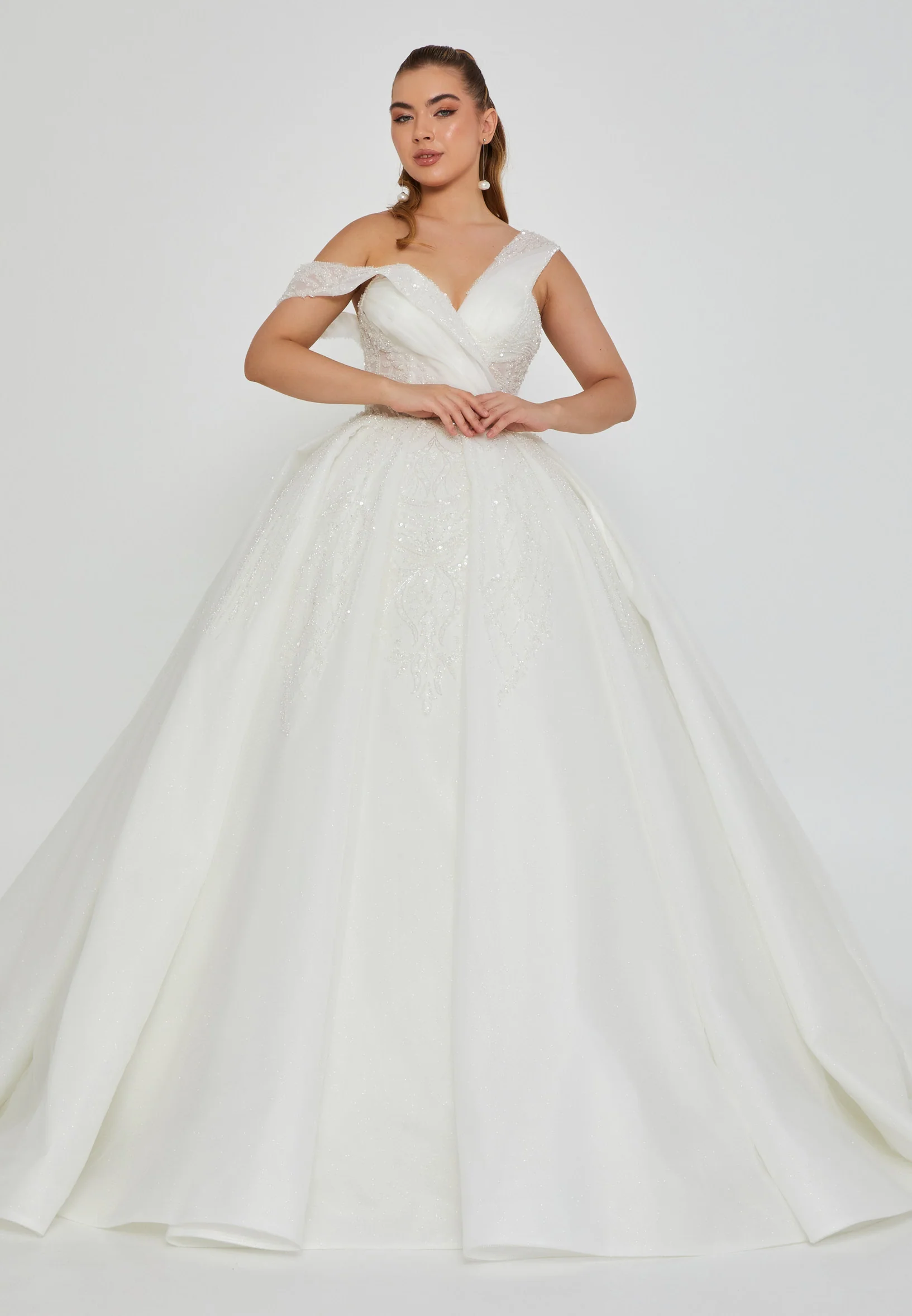 Off Shoulder Maxi Tulle Regular Wedding Dress blv360042