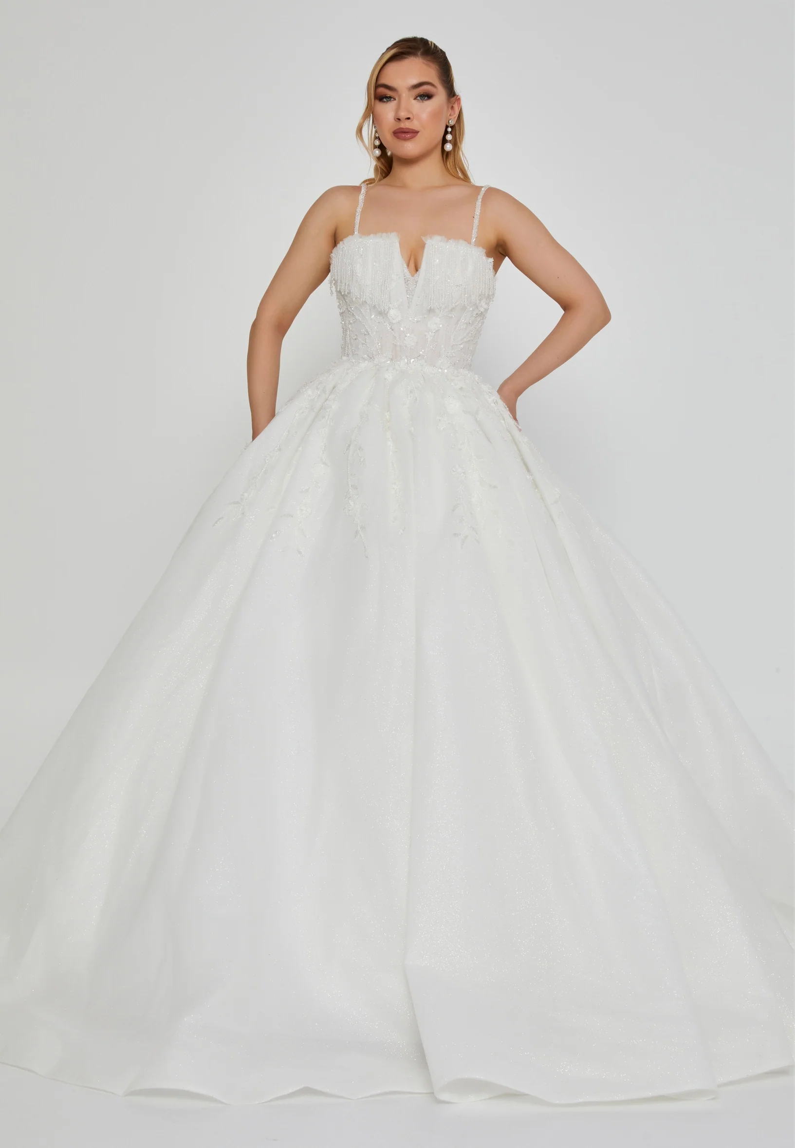 Off Shoulder Maxi Tulle Regular Wedding Dress blv360081