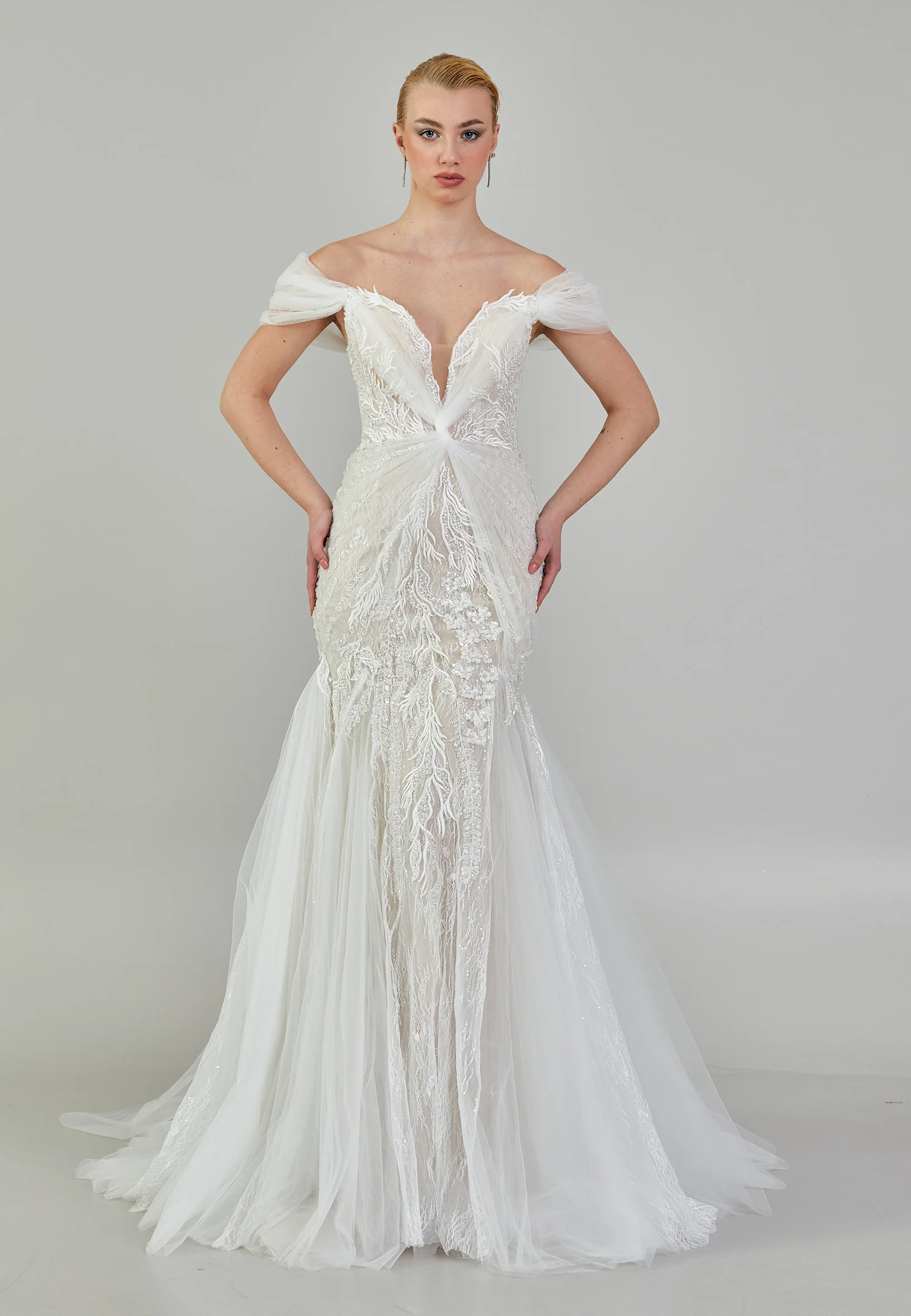 Off Shoulder Maxi Tulle Regular Wedding Dress ezs2024-26