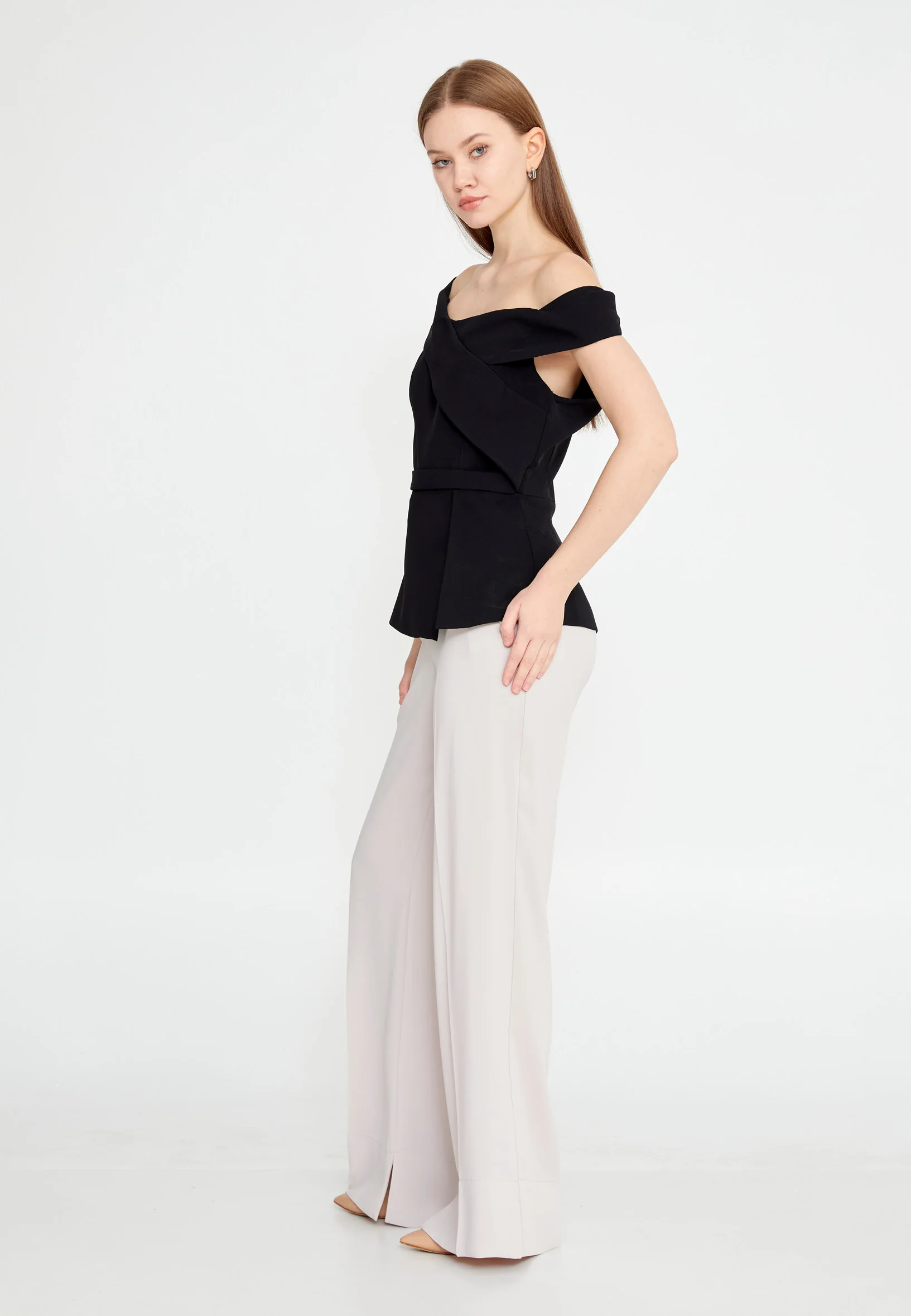Off Shoulder Solid Color Regular Blouse kmy24y10416 - Image 3
