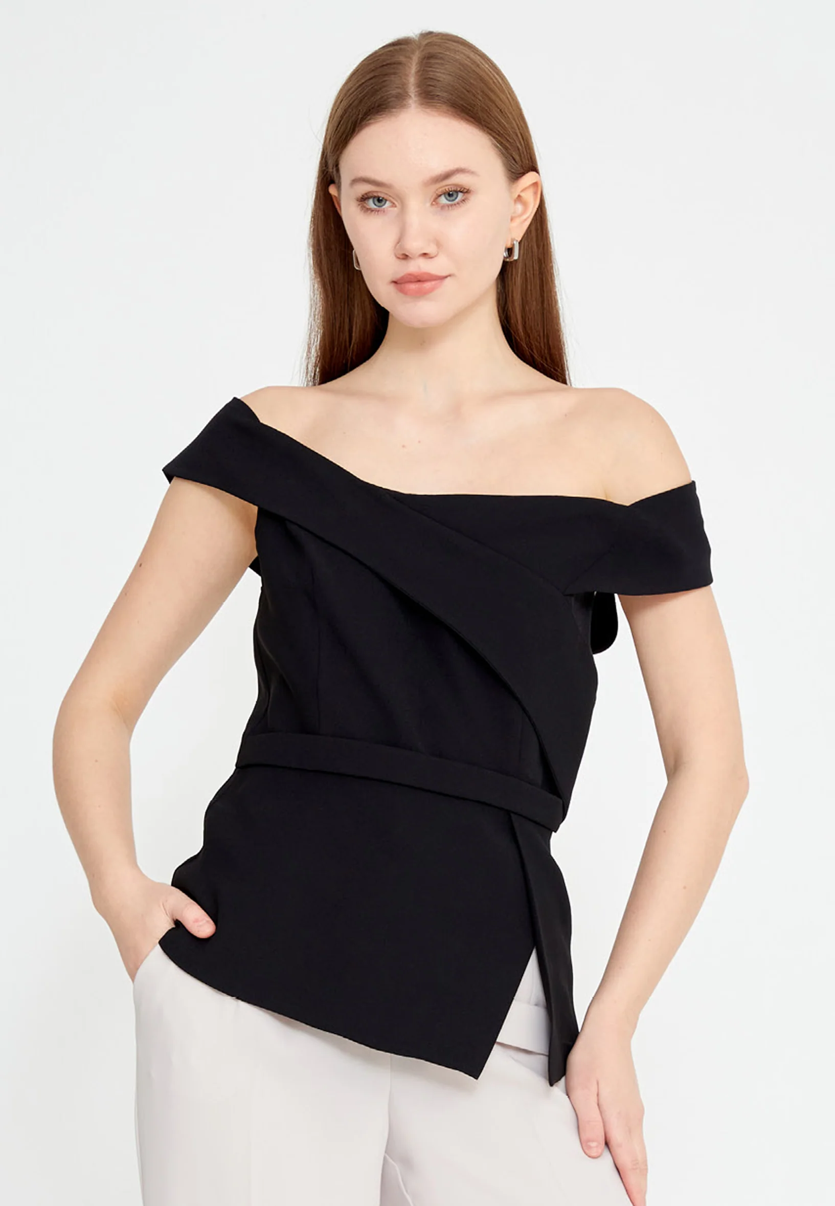 Off Shoulder Solid Color Regular Blouse kmy24y10416 - Image 4