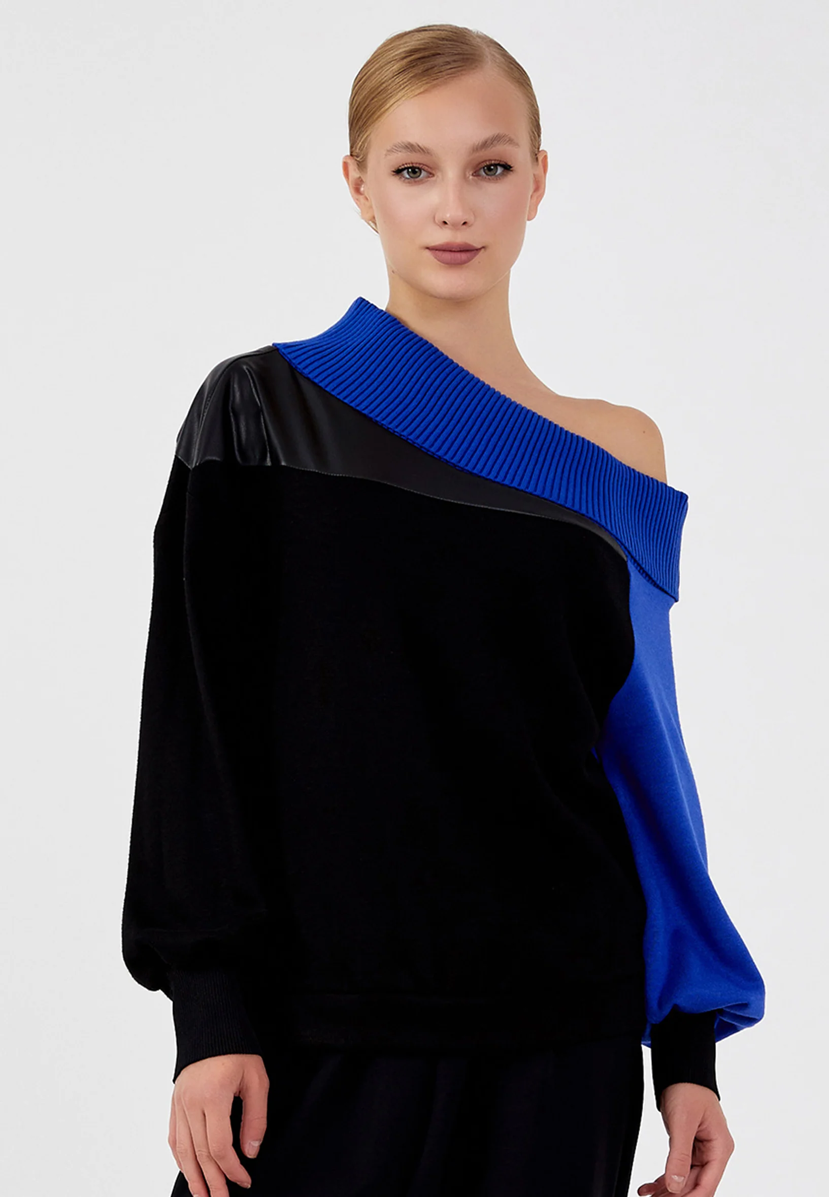 Off Shoulder Solid Color Regular Blouse shu23sk04055 - Image 9