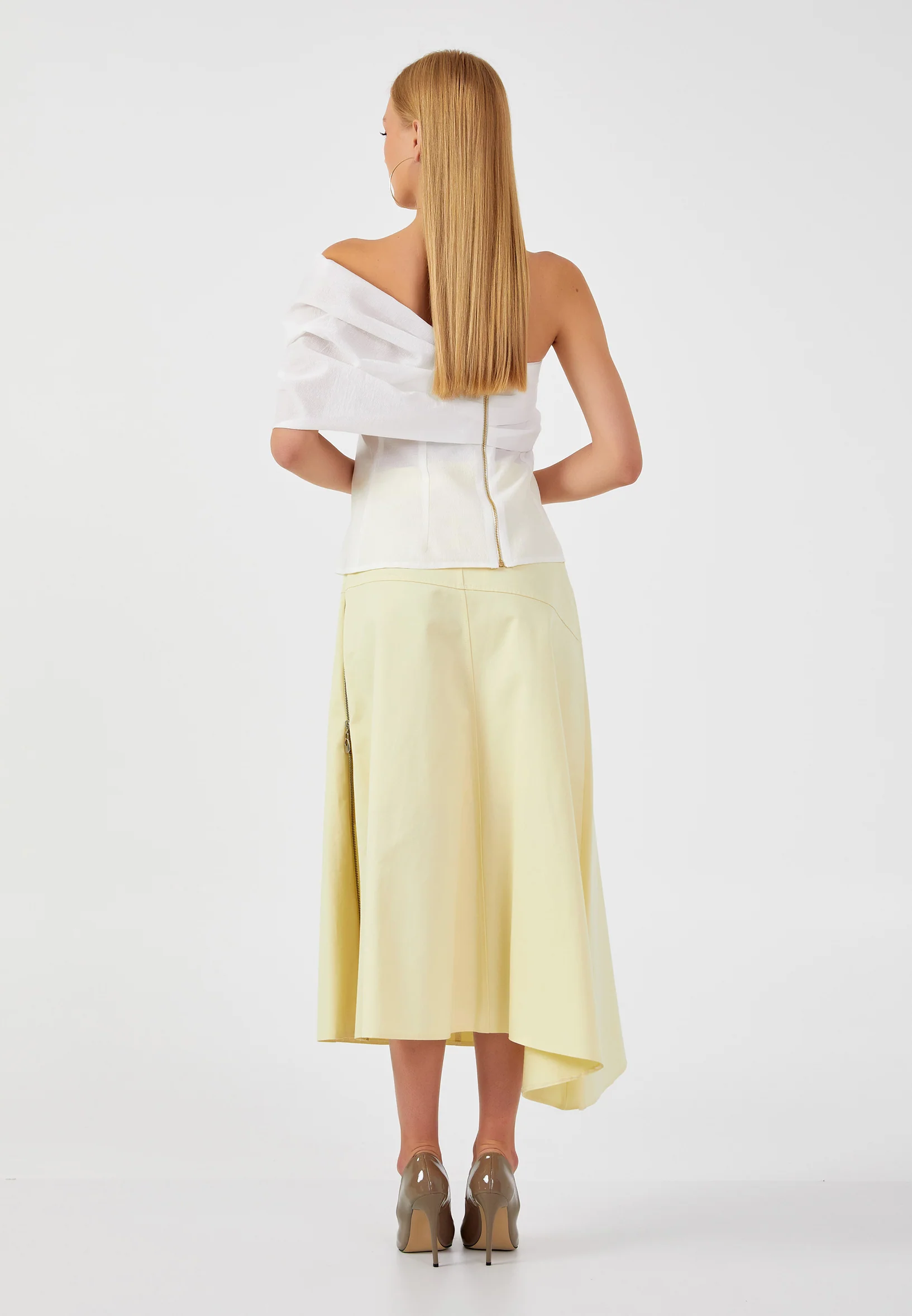 One Shoulder Solid Color Regular Blouse kmy24y10446 - Image 2