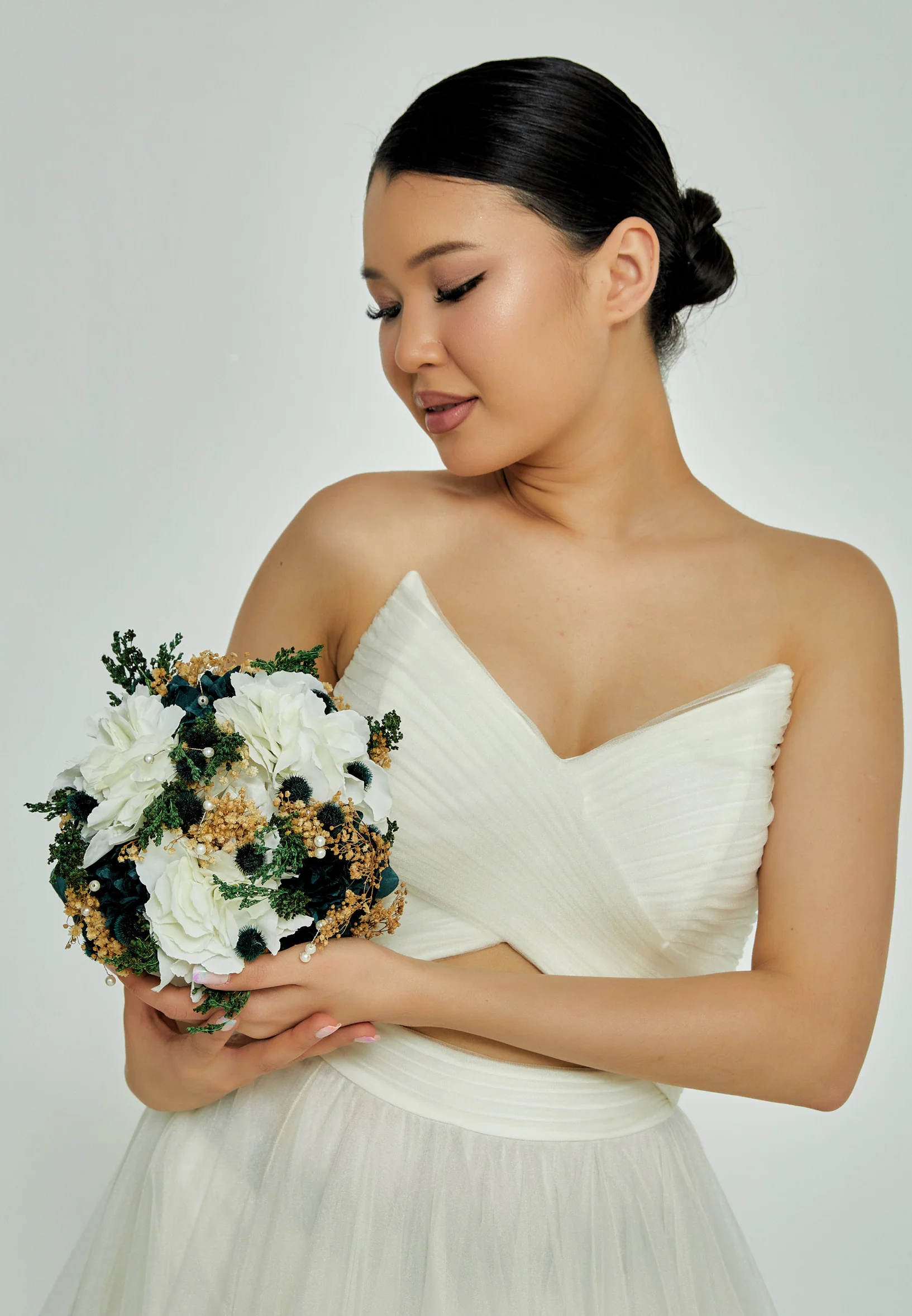 Ranunculus Round Bridal Bouquet aba23-40-6 - Image 2
