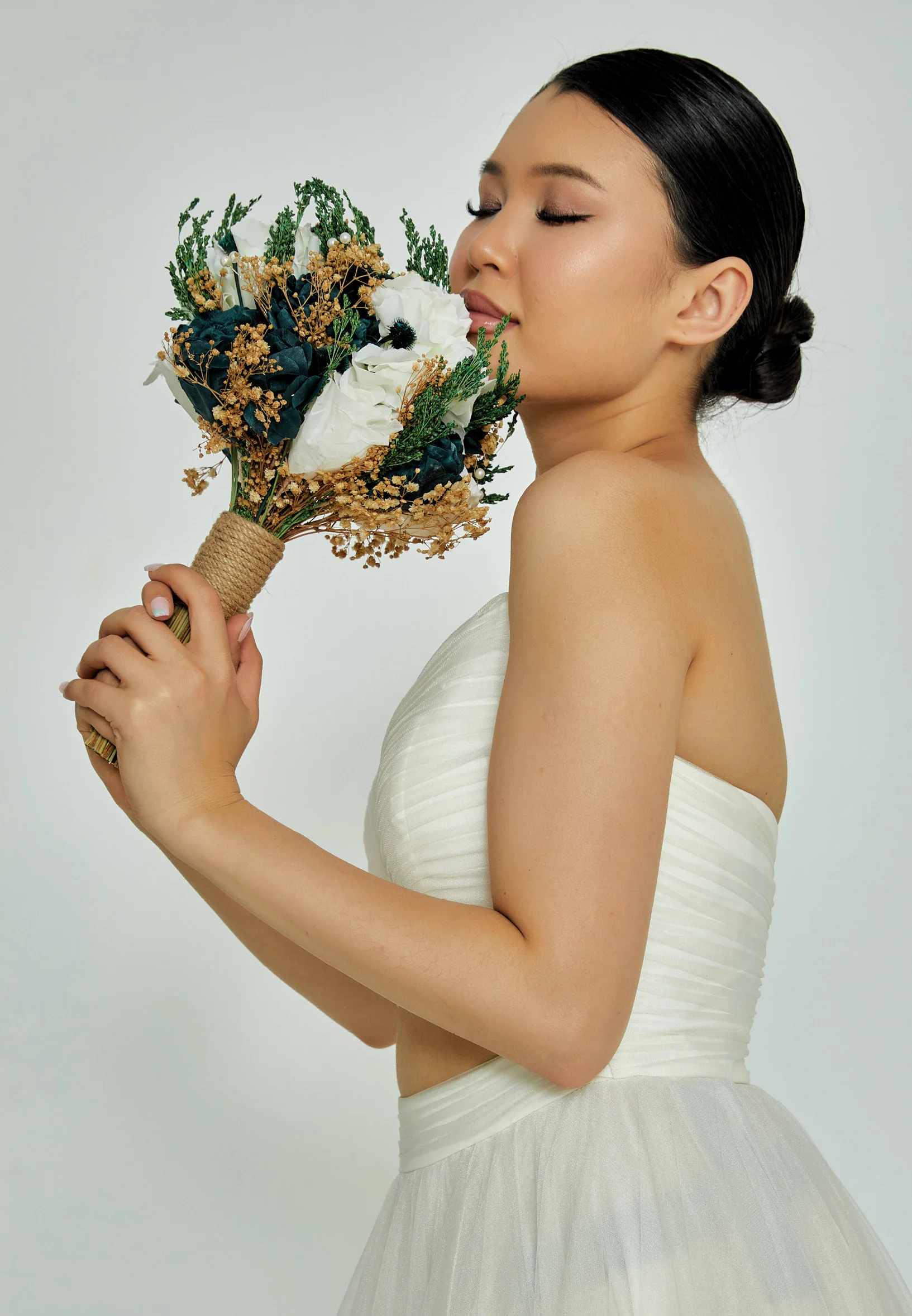 Ranunculus Round Bridal Bouquet aba23-40-6 - Image 3