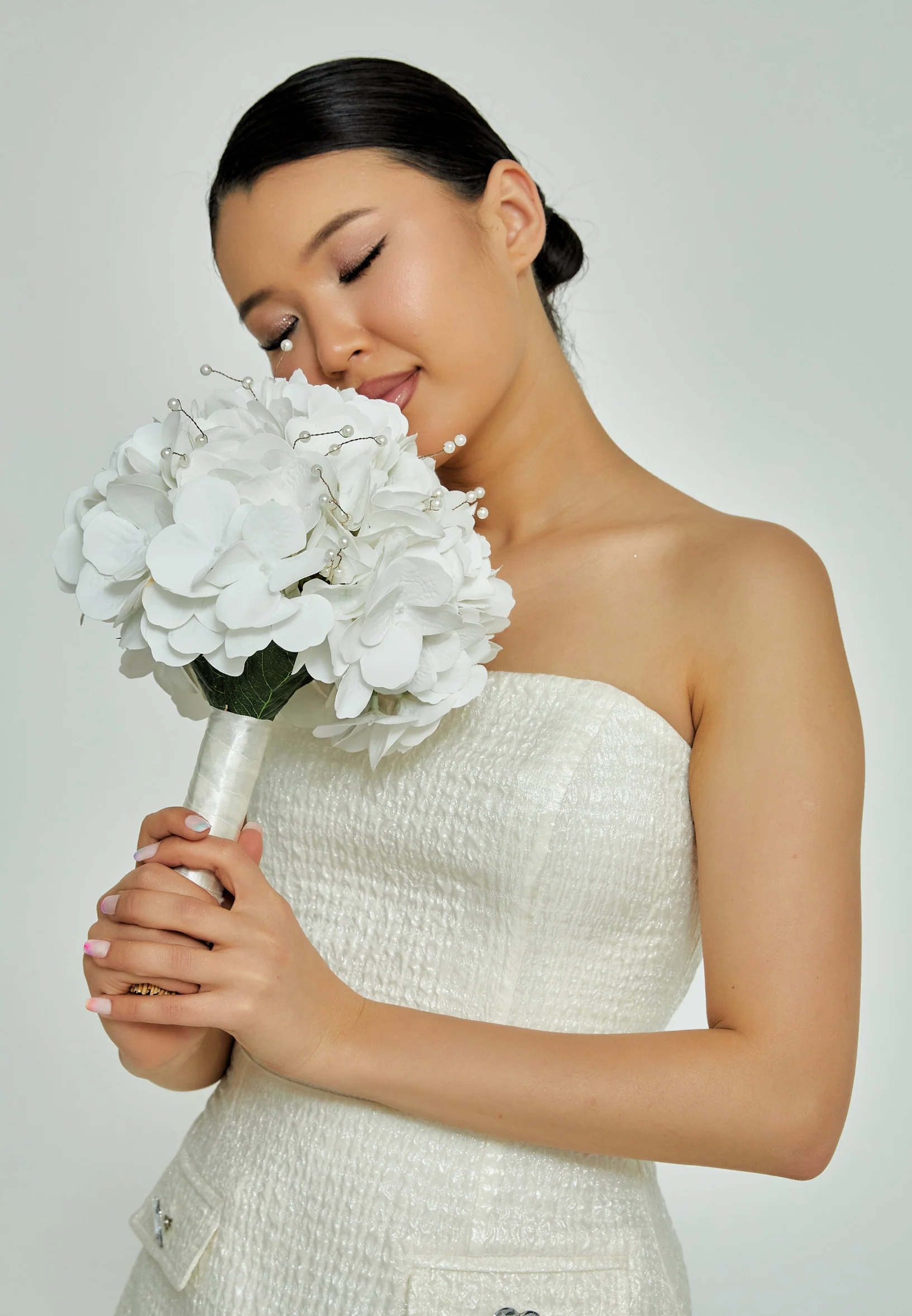 Ranunculus Round Bridal Bouquet aba23-41-1 - Image 3
