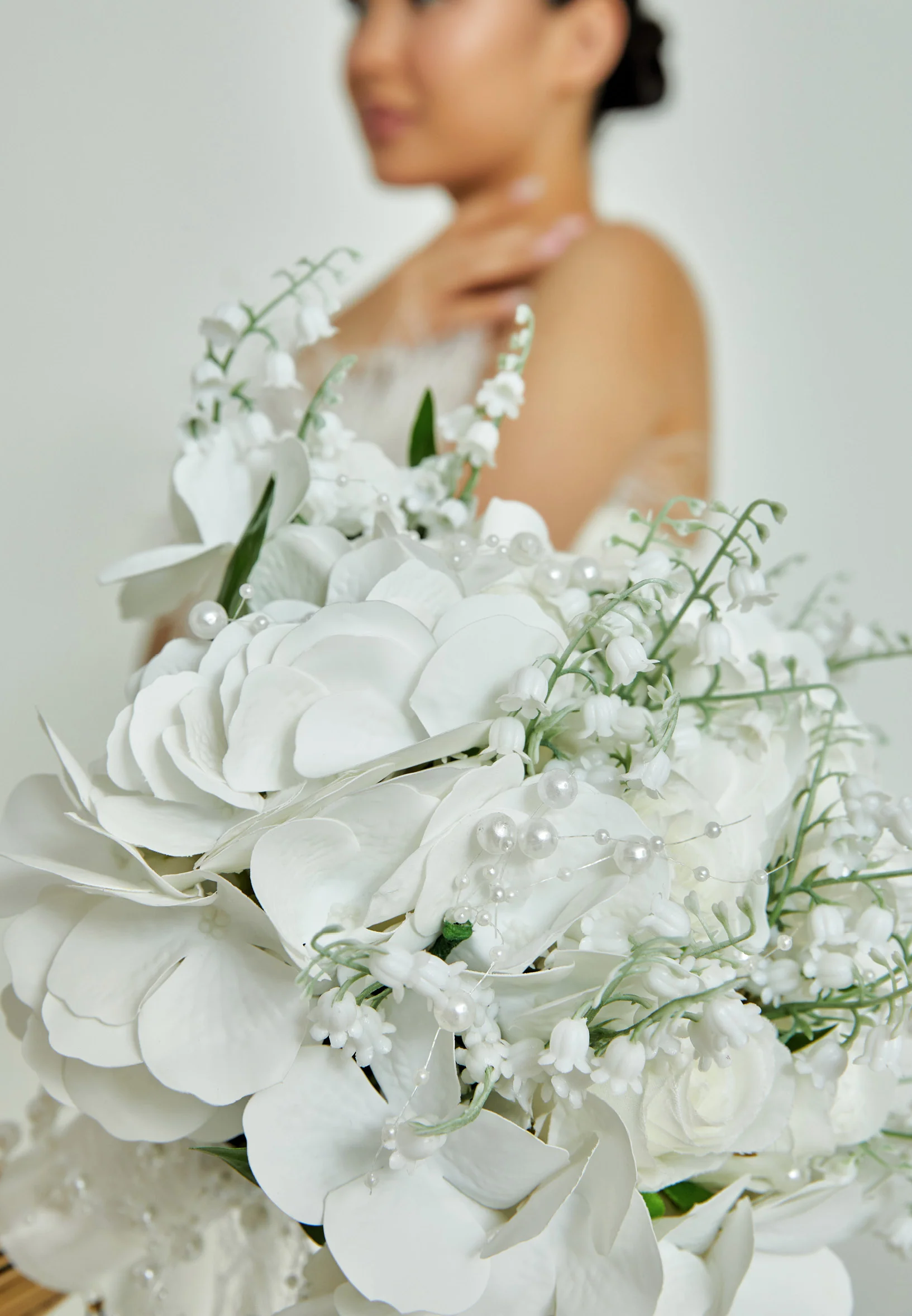 Ranunculus Round Bridal Bouquet aba23-41-10