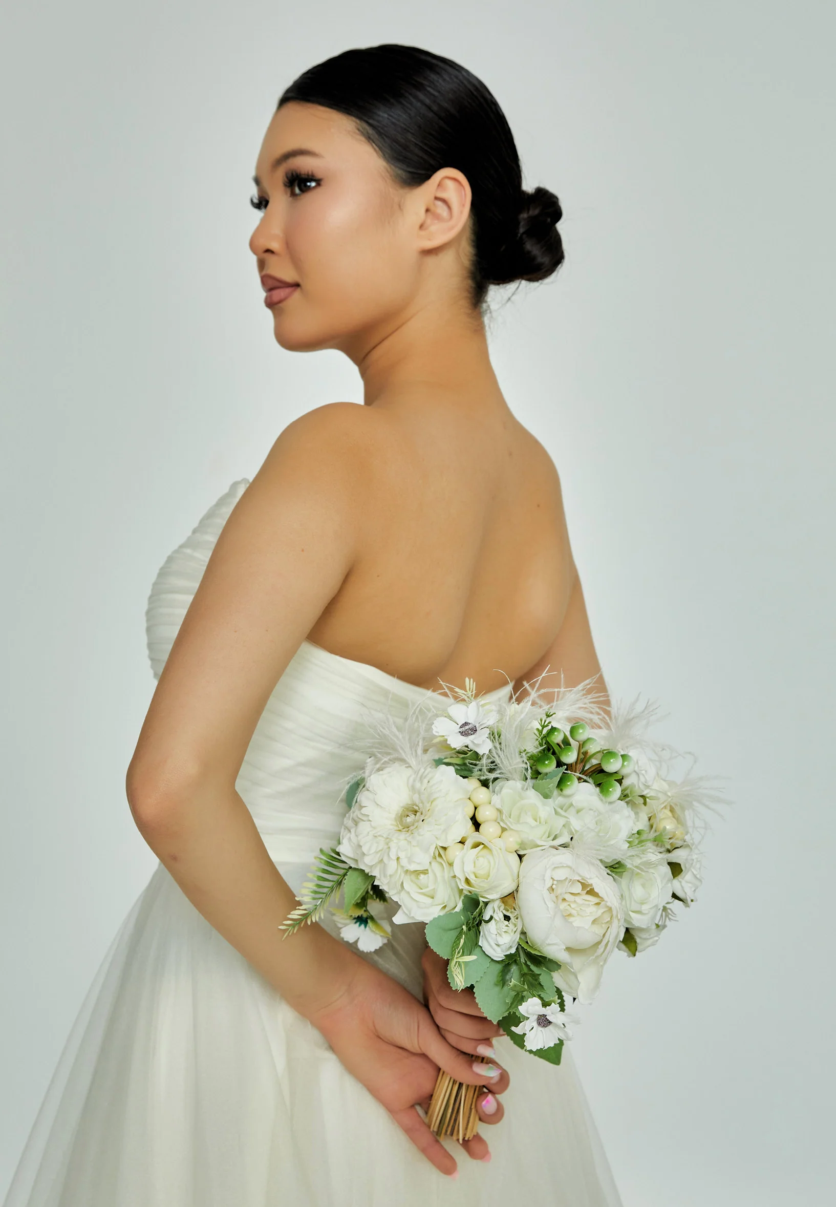 Ranunculus Round Bridal Bouquet aba23-41-11 - Image 2