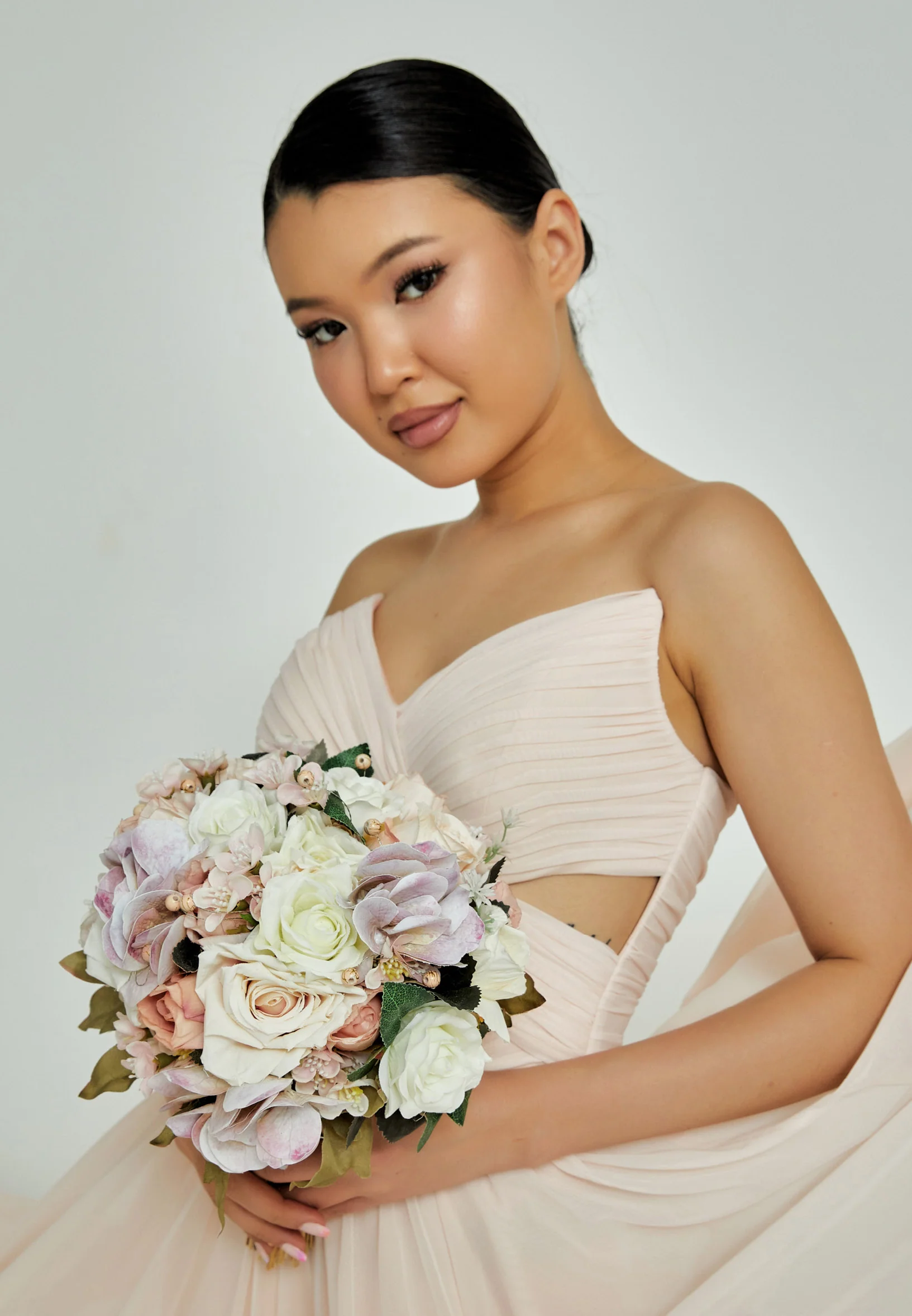 Ranunculus Round Bridal Bouquet aba23-41-3 - Image 4