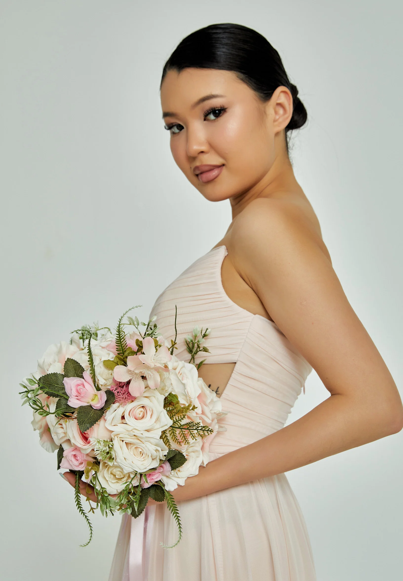Ranunculus Round Bridal Bouquet aba23-41-5 - Image 4