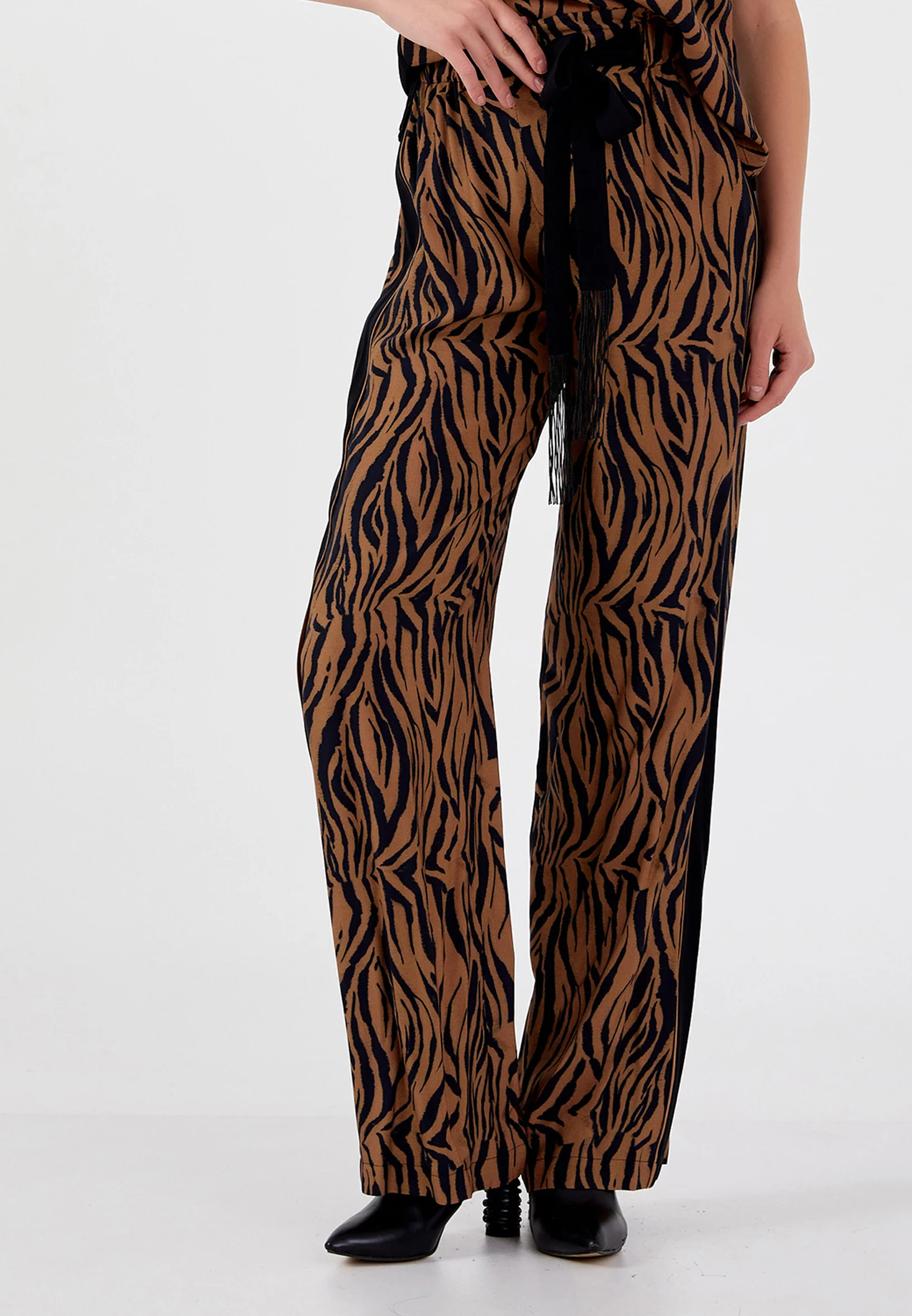 Regular Fit Regular Pants shu23sk05051