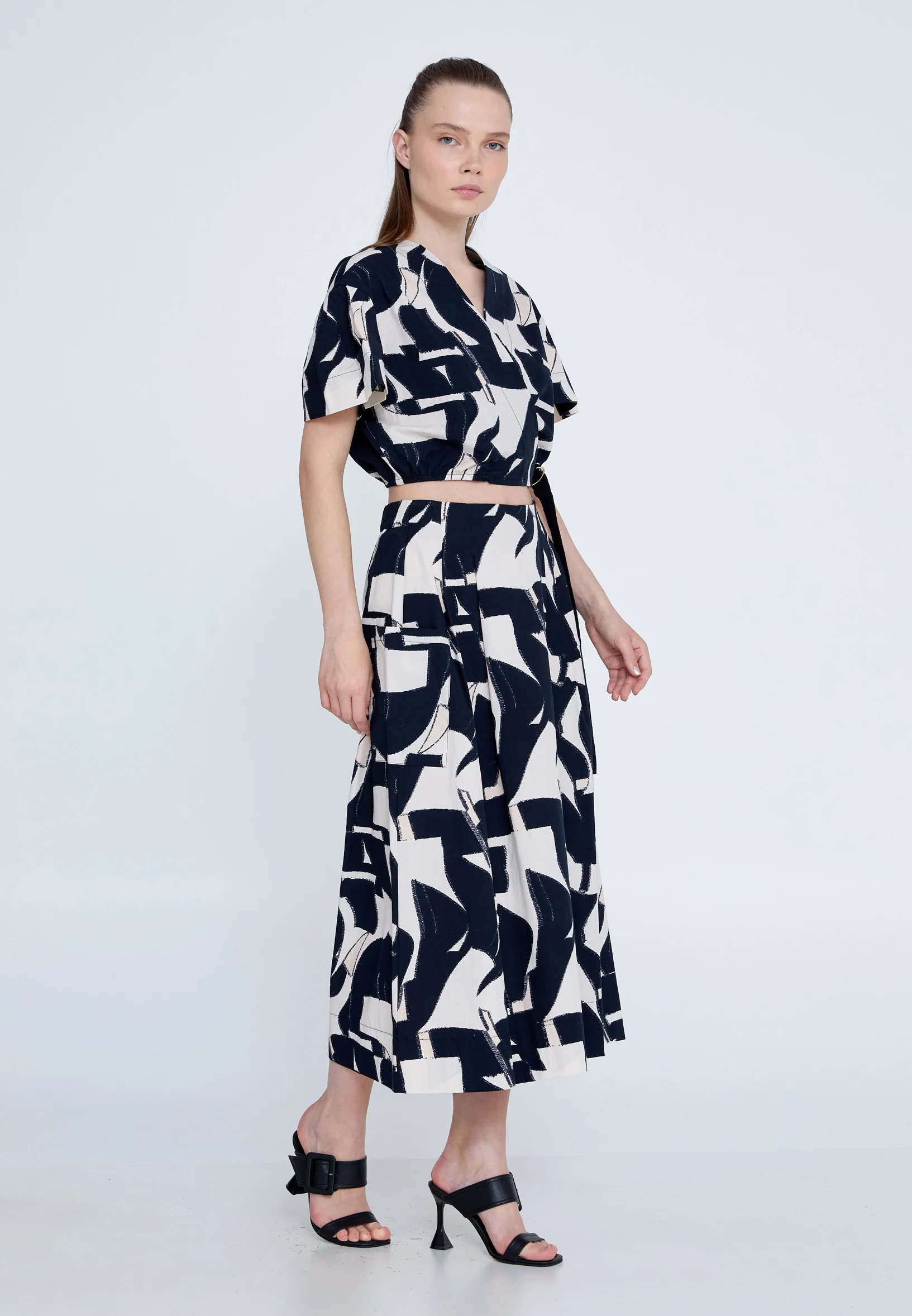 Short Sleeve Patterned Regular Blouse kmy24y10453 - Image 3