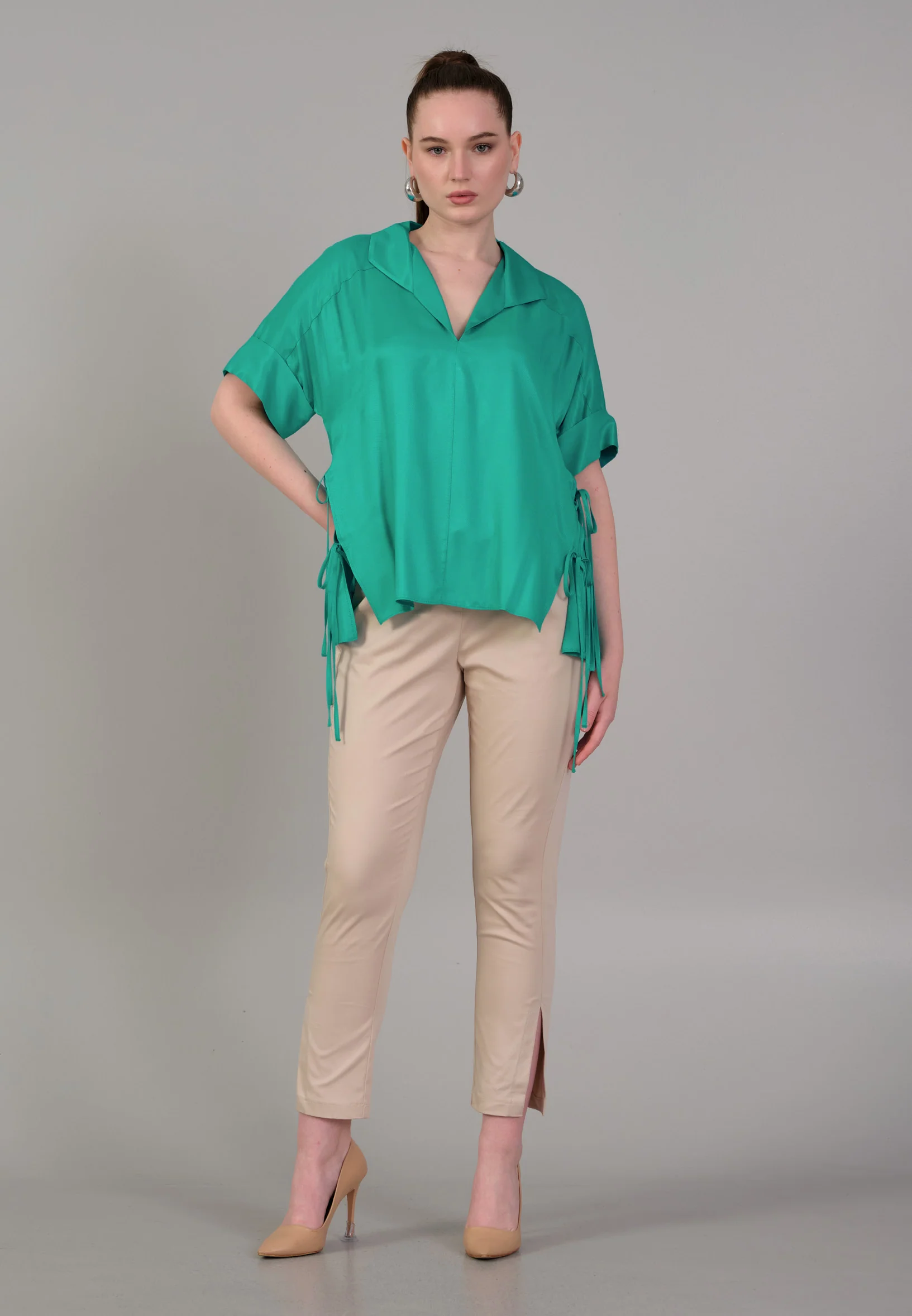 Short Sleeve Solid Color Regular Blouse kmy24y10429 - Image 2