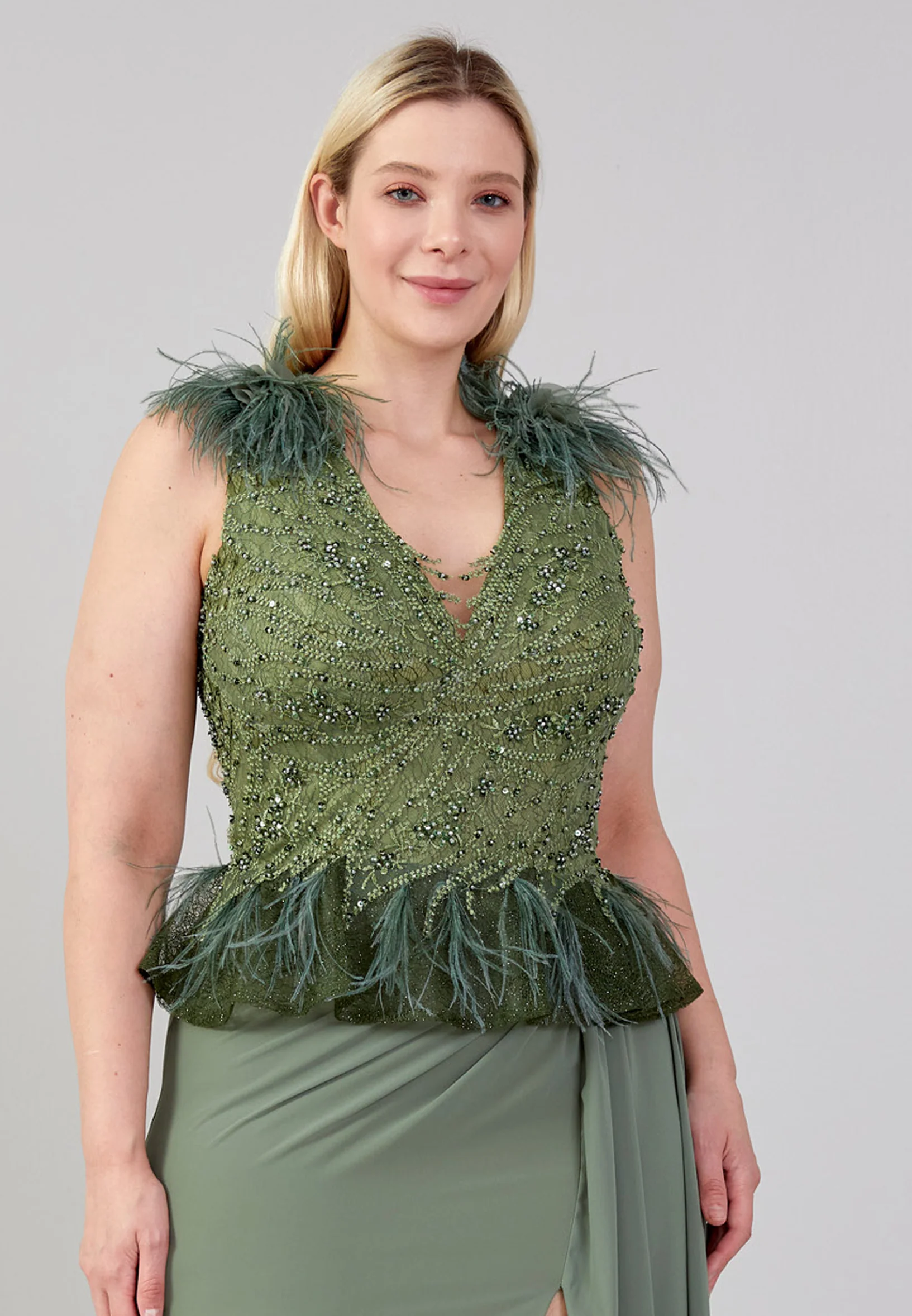 Sleeveless Maxi Crepe Column Plus Size Wedding Guest Dress omn673 - Image 12