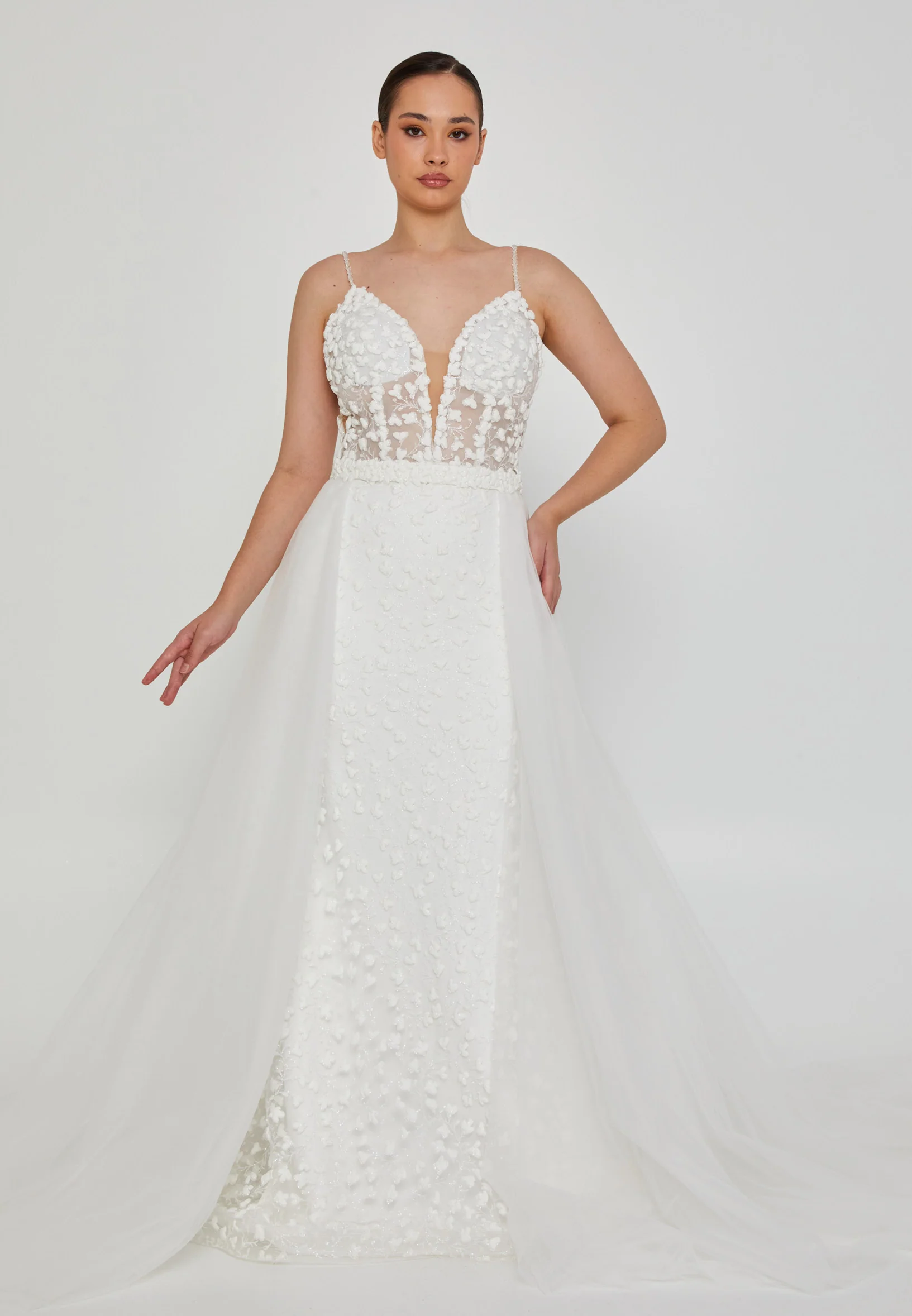 Sleeveless Maxi Tulle Plus Size Wedding Dress blv350166