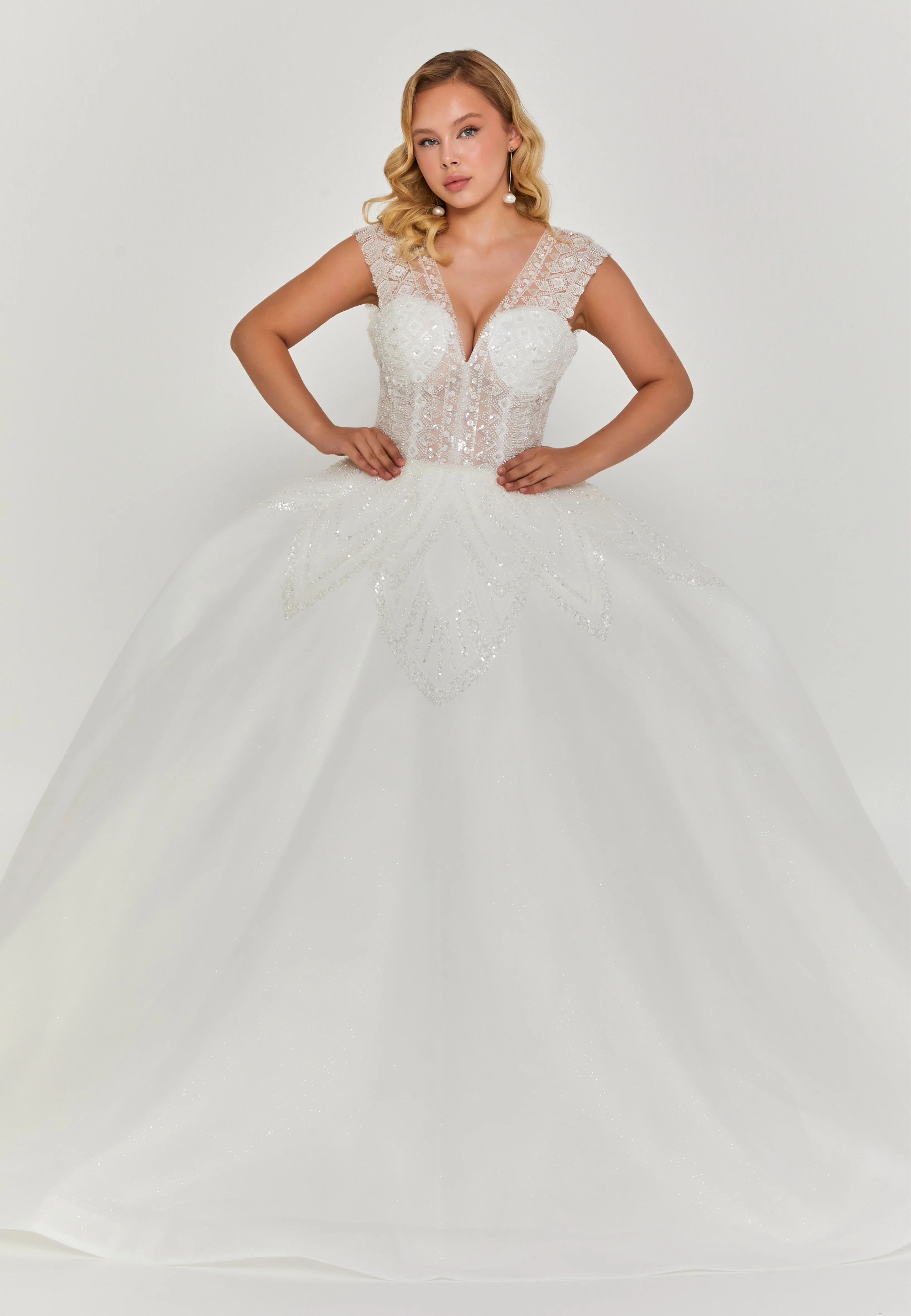 Sleeveless Maxi Tulle Regular Wedding Dress blv360222