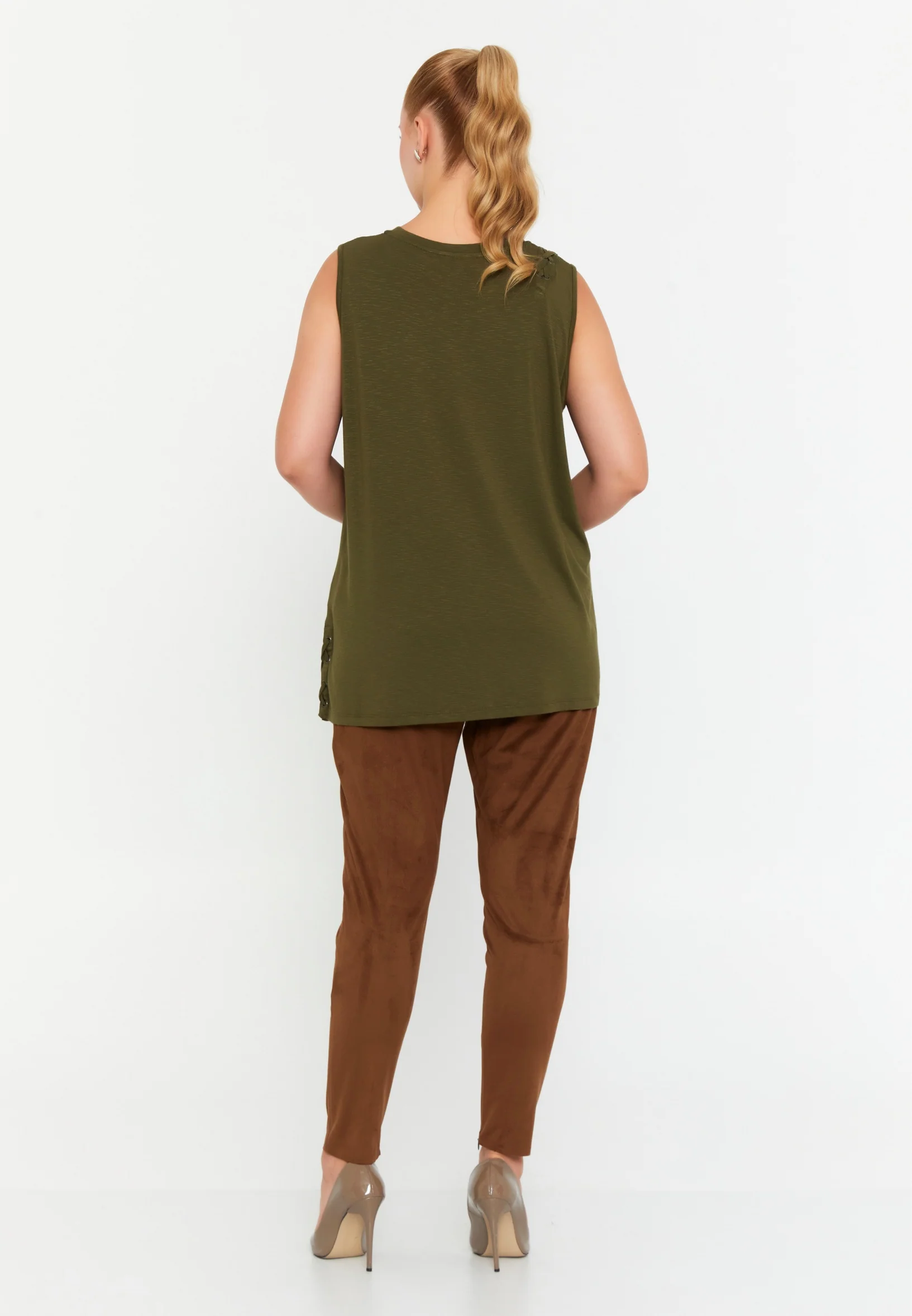 Sleeveless Solid Color Plus Size Blouse faiu36044 - Image 3