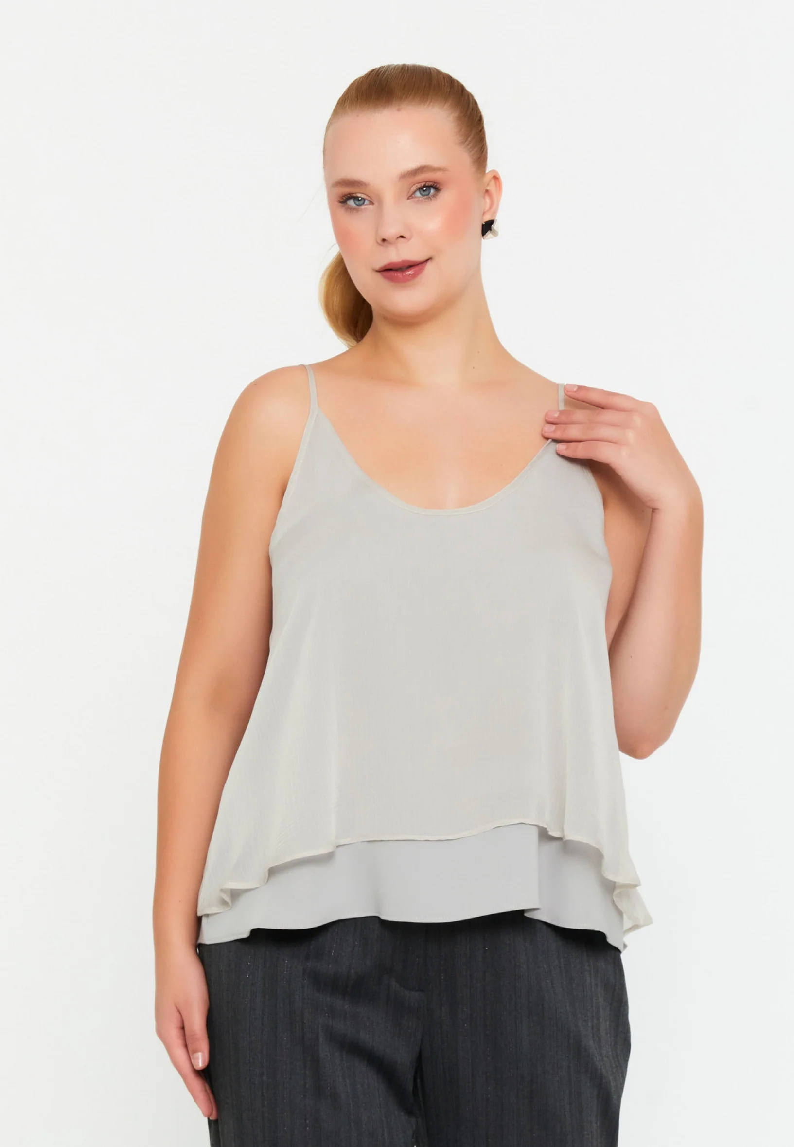 Sleeveless Solid Color Plus Size Blouse l2l2979