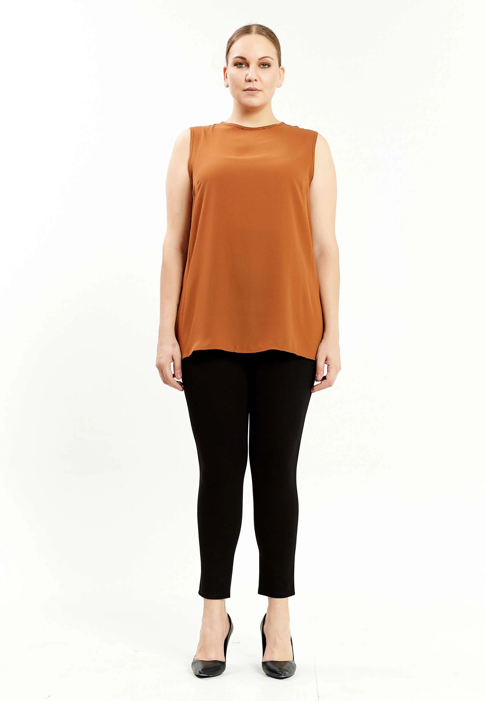 Sleeveless Solid Color Plus Size Blouse ser23496 - Image 2
