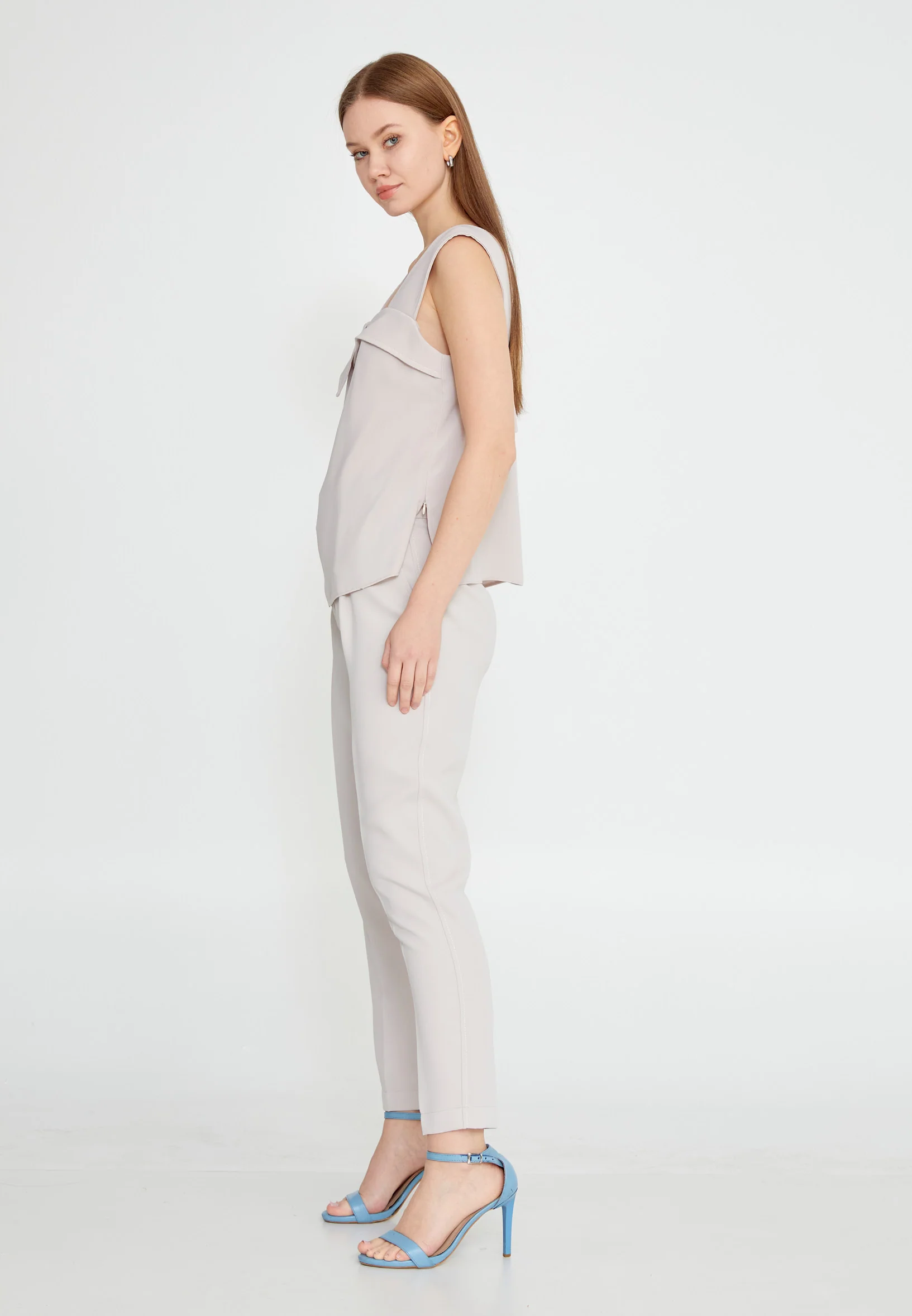 Sleeveless Solid Color Regular Blouse kmy24y10408 - Image 3
