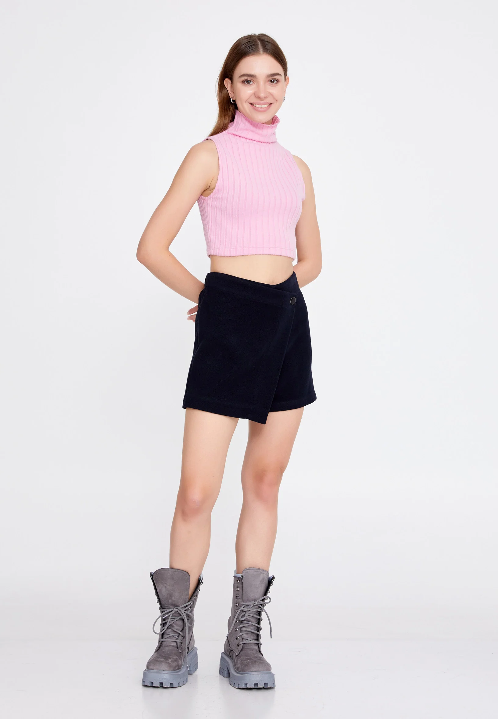 Solid Color Regular Shorts qml22k8689