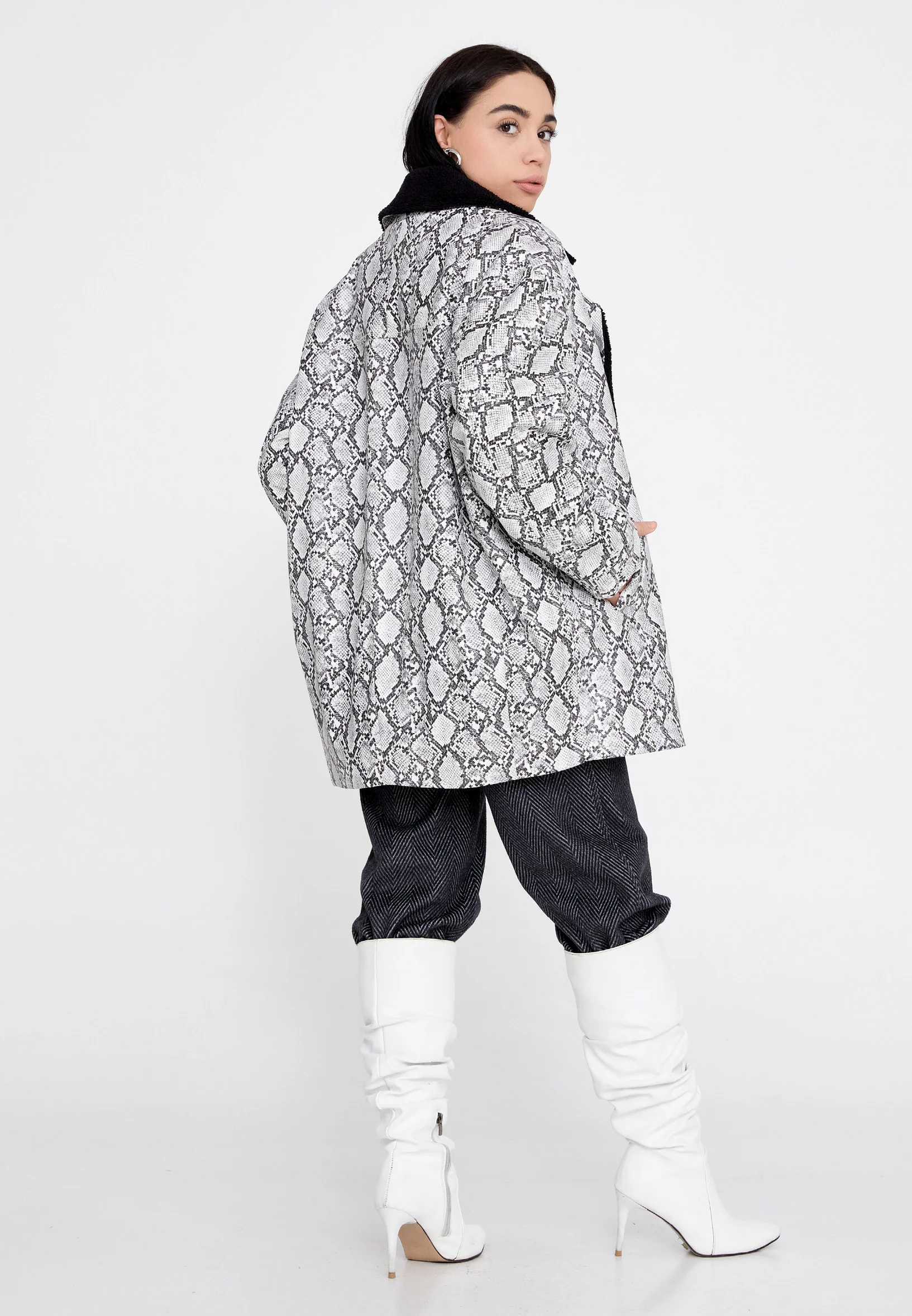 Suede Leather Animal Print Regular Coat ber23k8141 - Image 9
